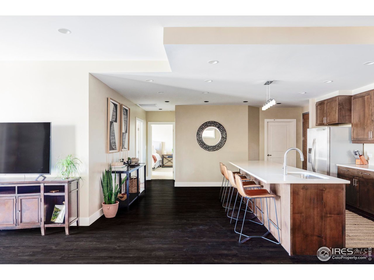 3301 Arapahoe Ave 204