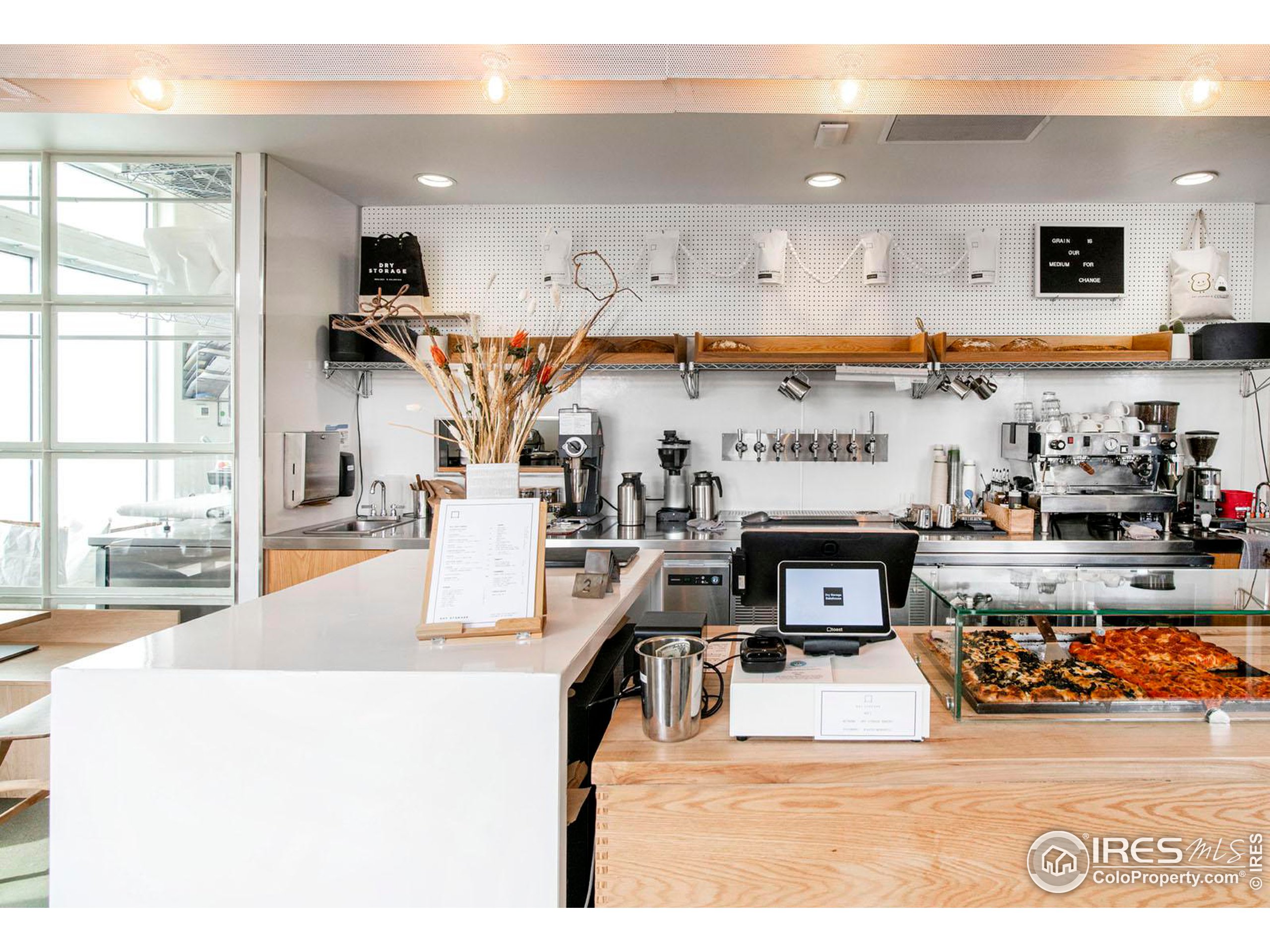 3301 Arapahoe Ave 204