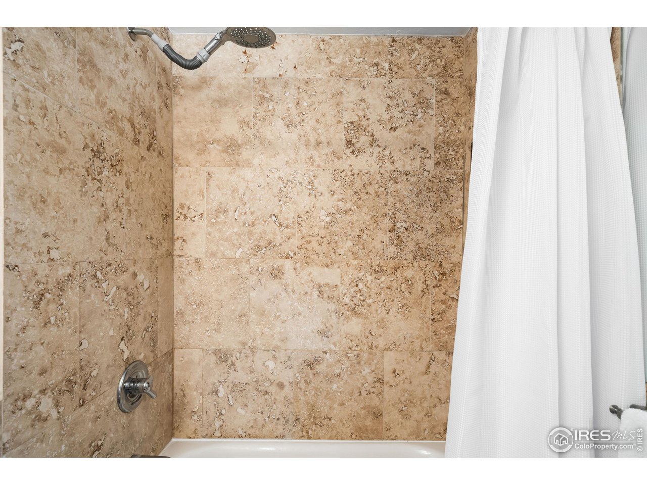 1111 Maxwell Ave 231