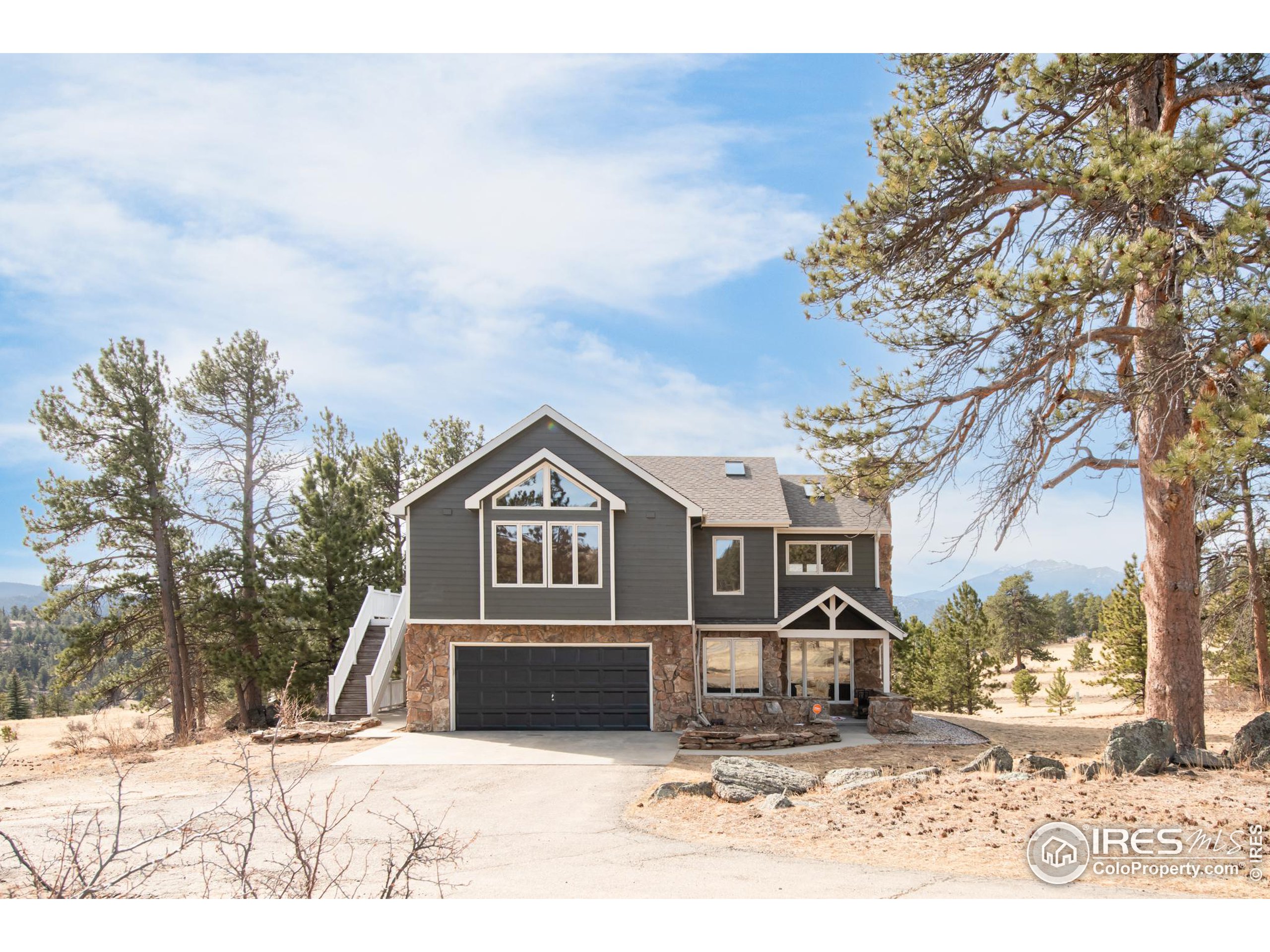 2341 Fallen Leaf Way