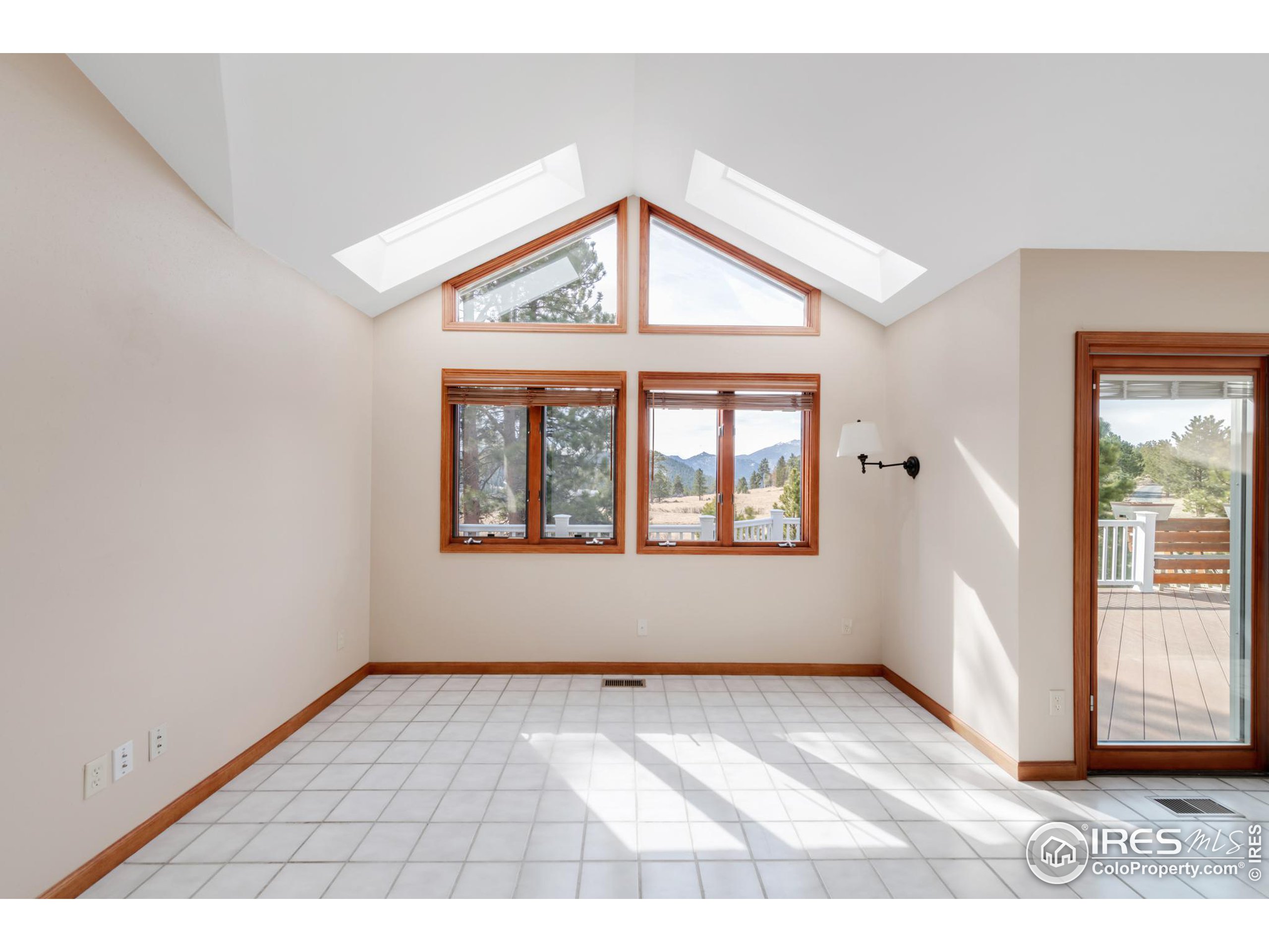 2341 Fallen Leaf Way