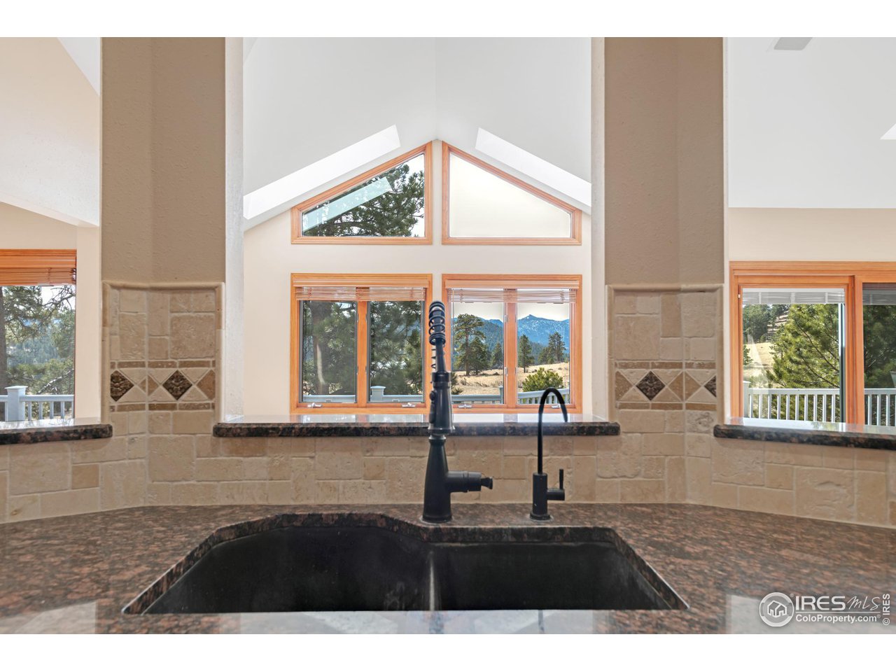 2341 Fallen Leaf Way