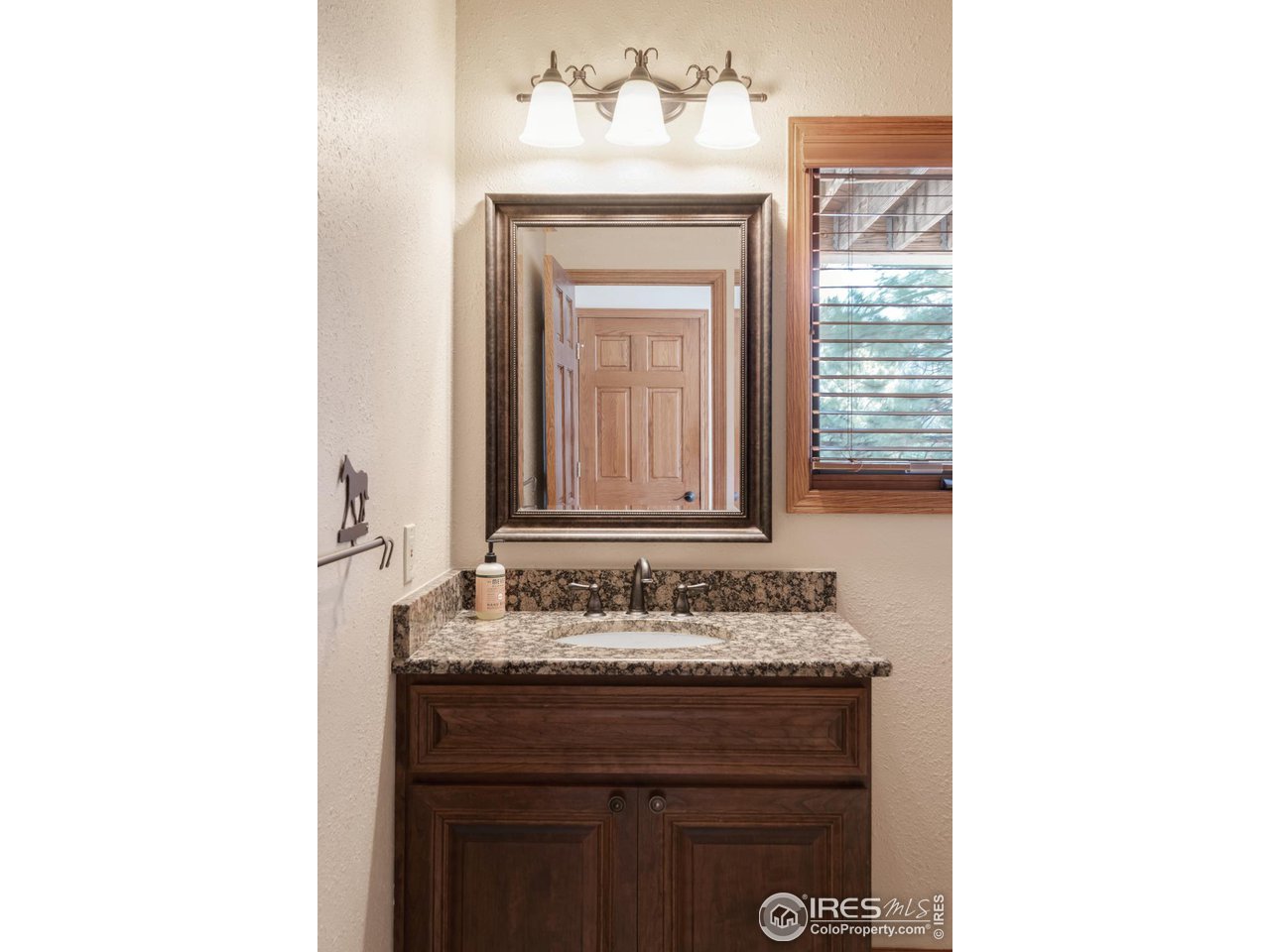 2341 Fallen Leaf Way