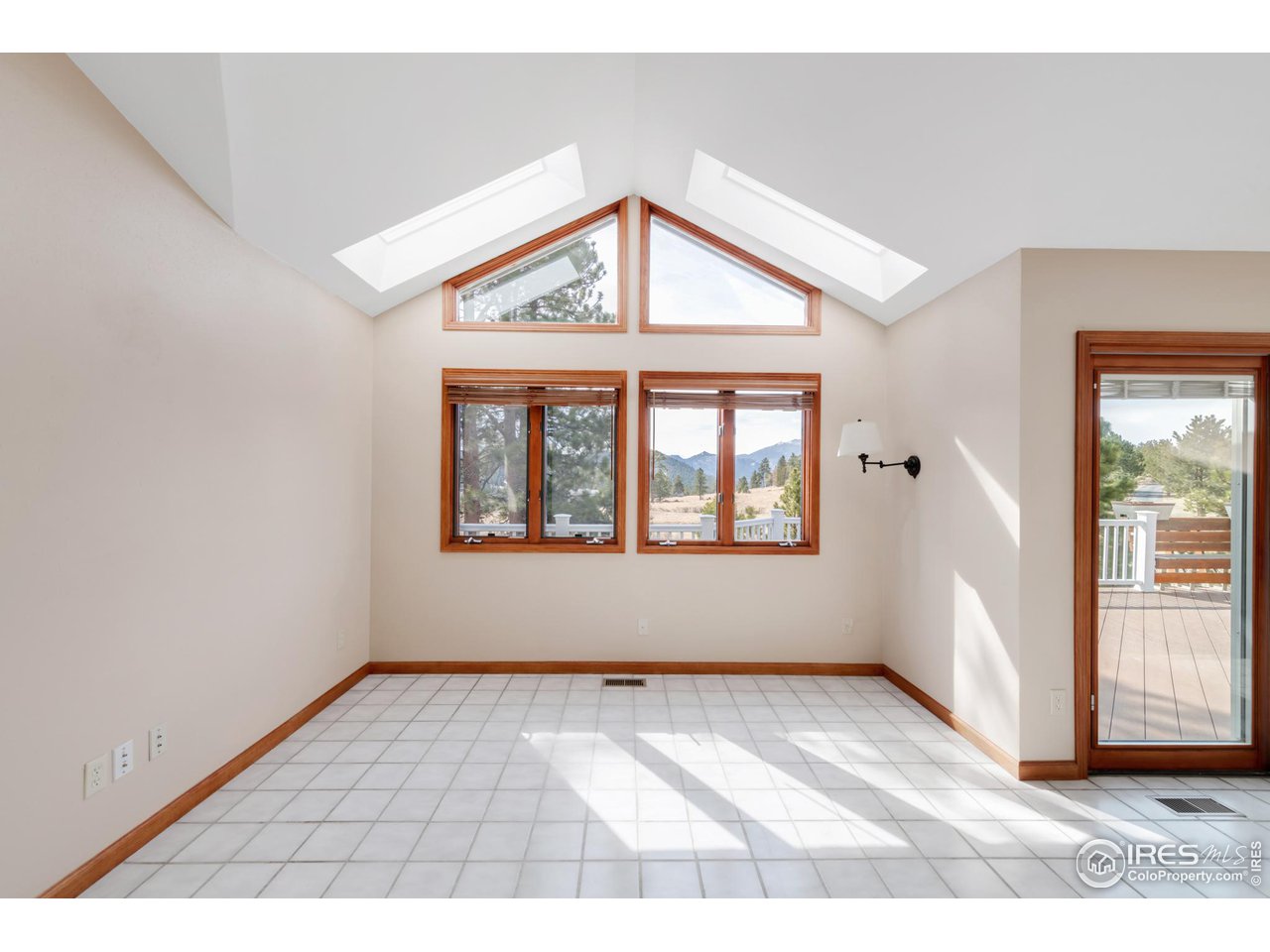 2341 Fallen Leaf Way