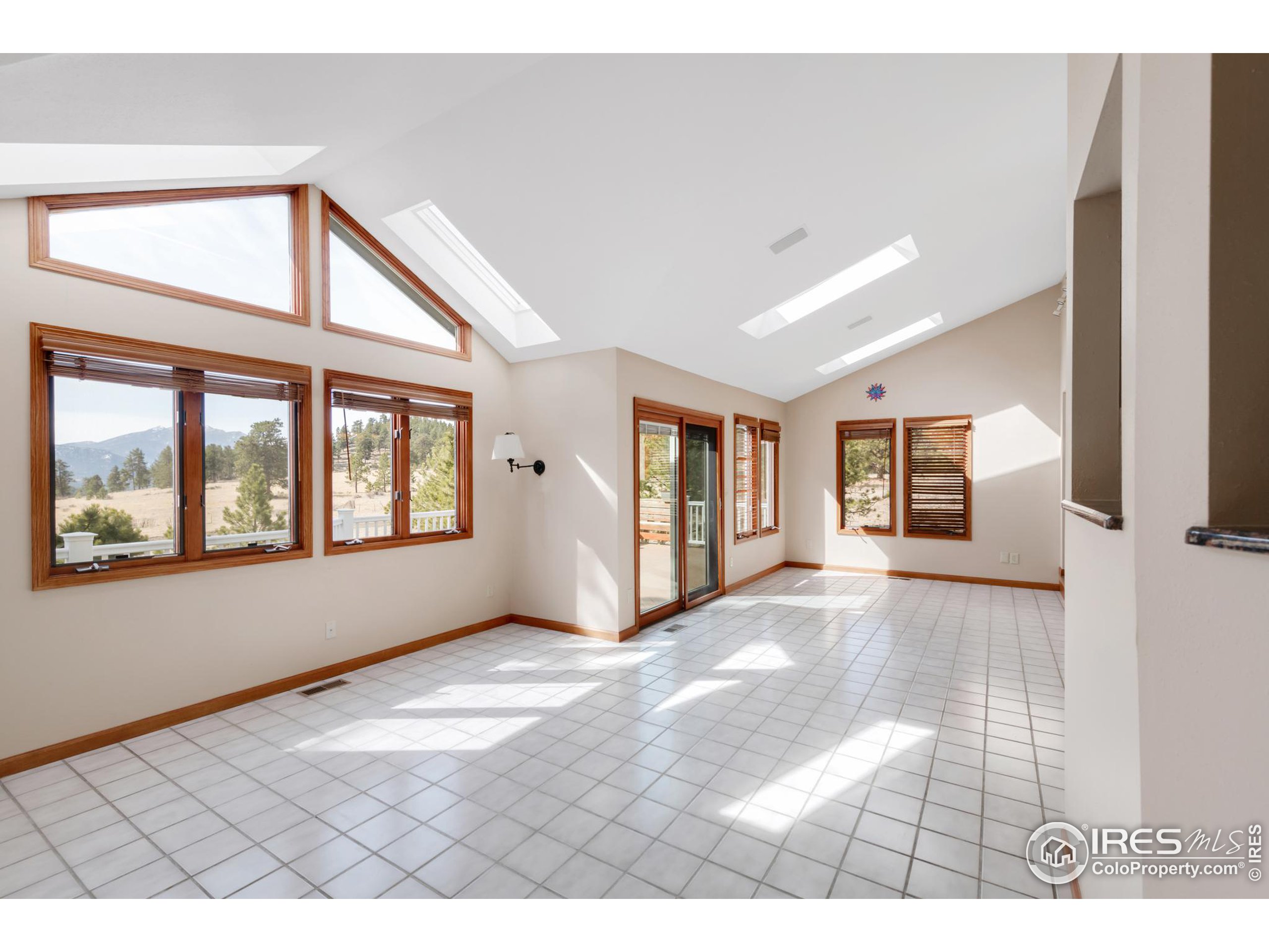 2341 Fallen Leaf Way