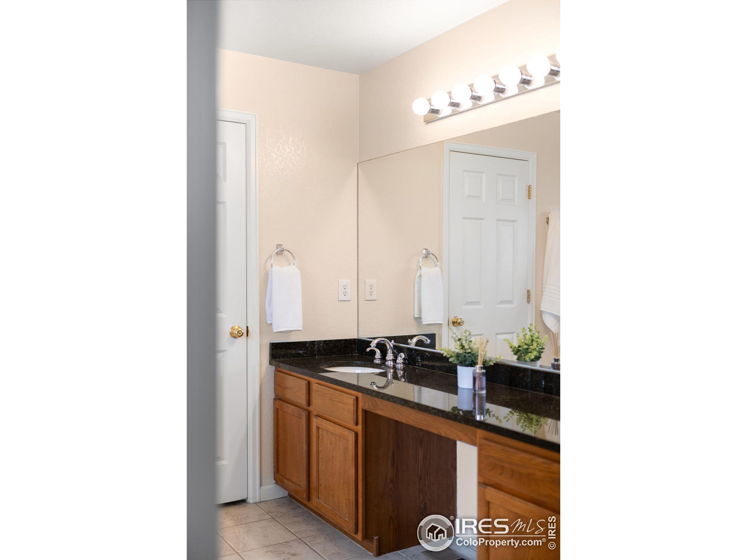 5861 Mt Shadows Blvd