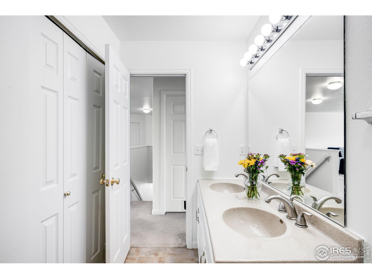 5861 Mt Shadows Blvd