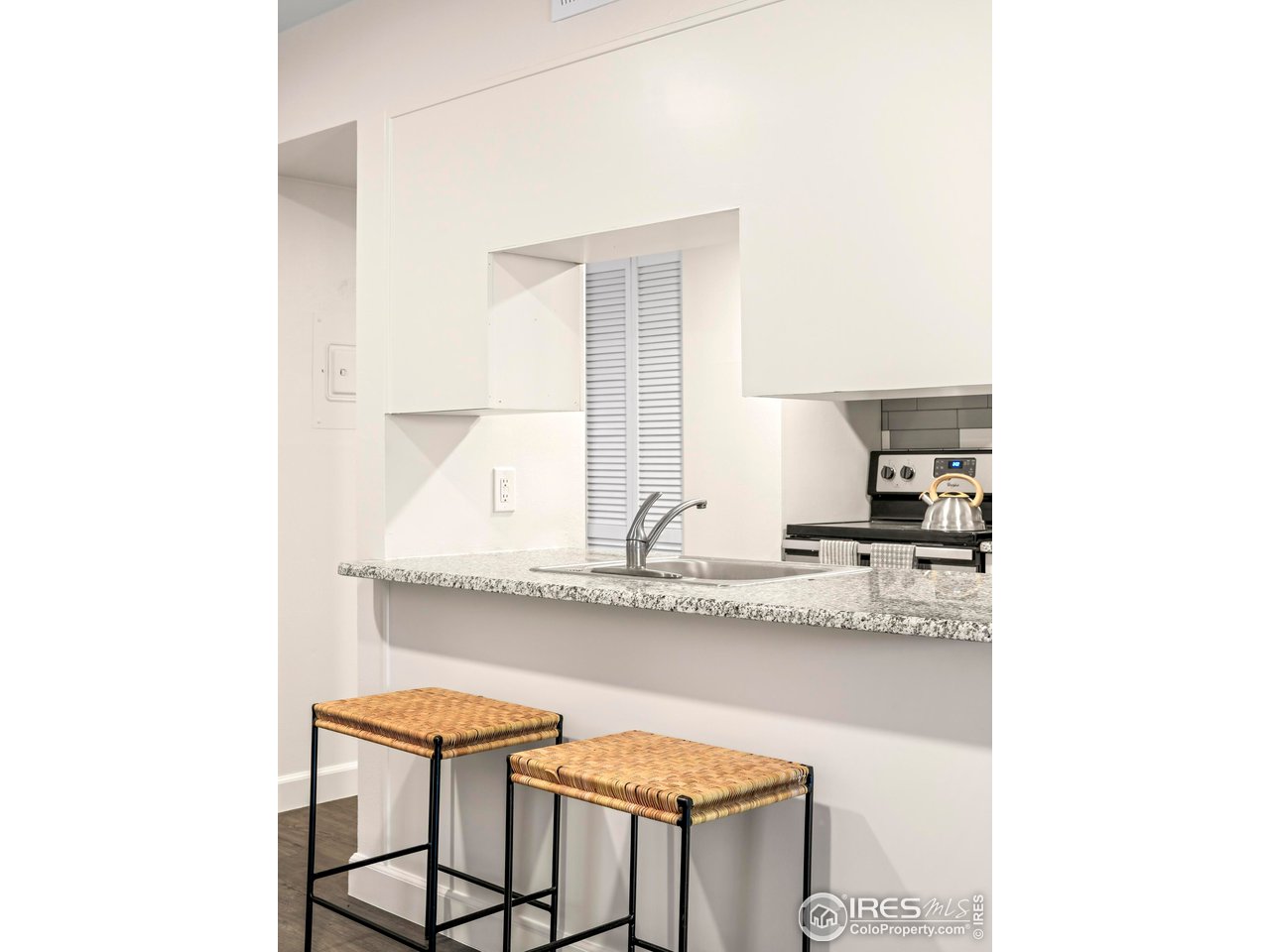 1111 Maxwell Ave 122