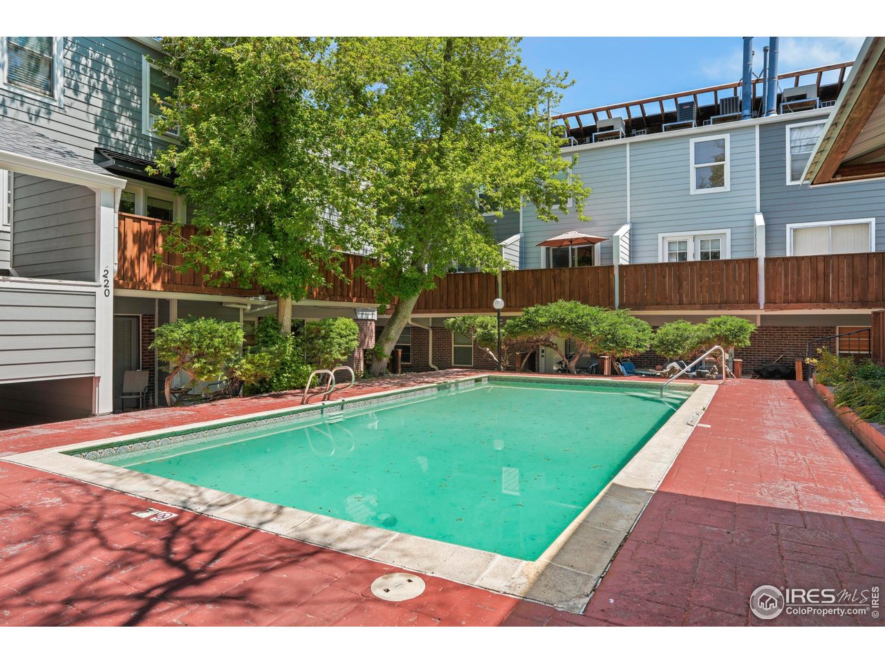 1111 Maxwell Ave 122