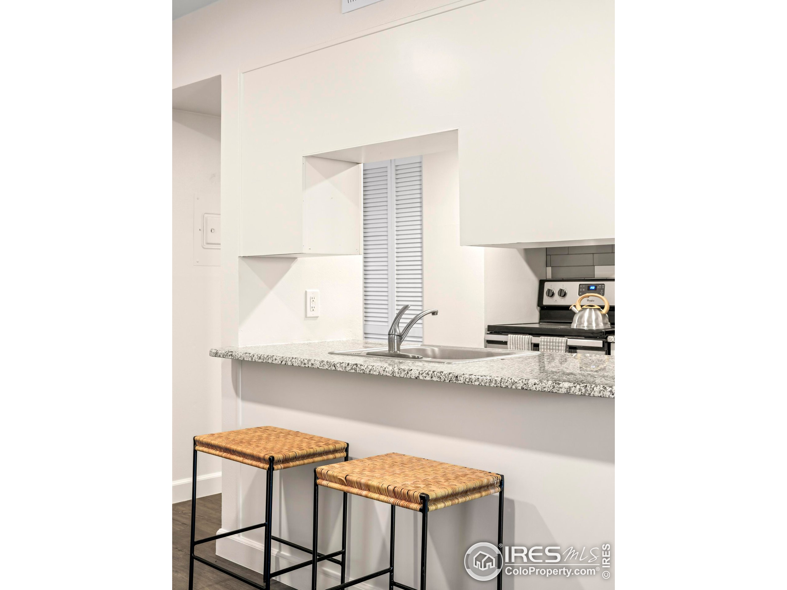 1111 Maxwell Ave 122