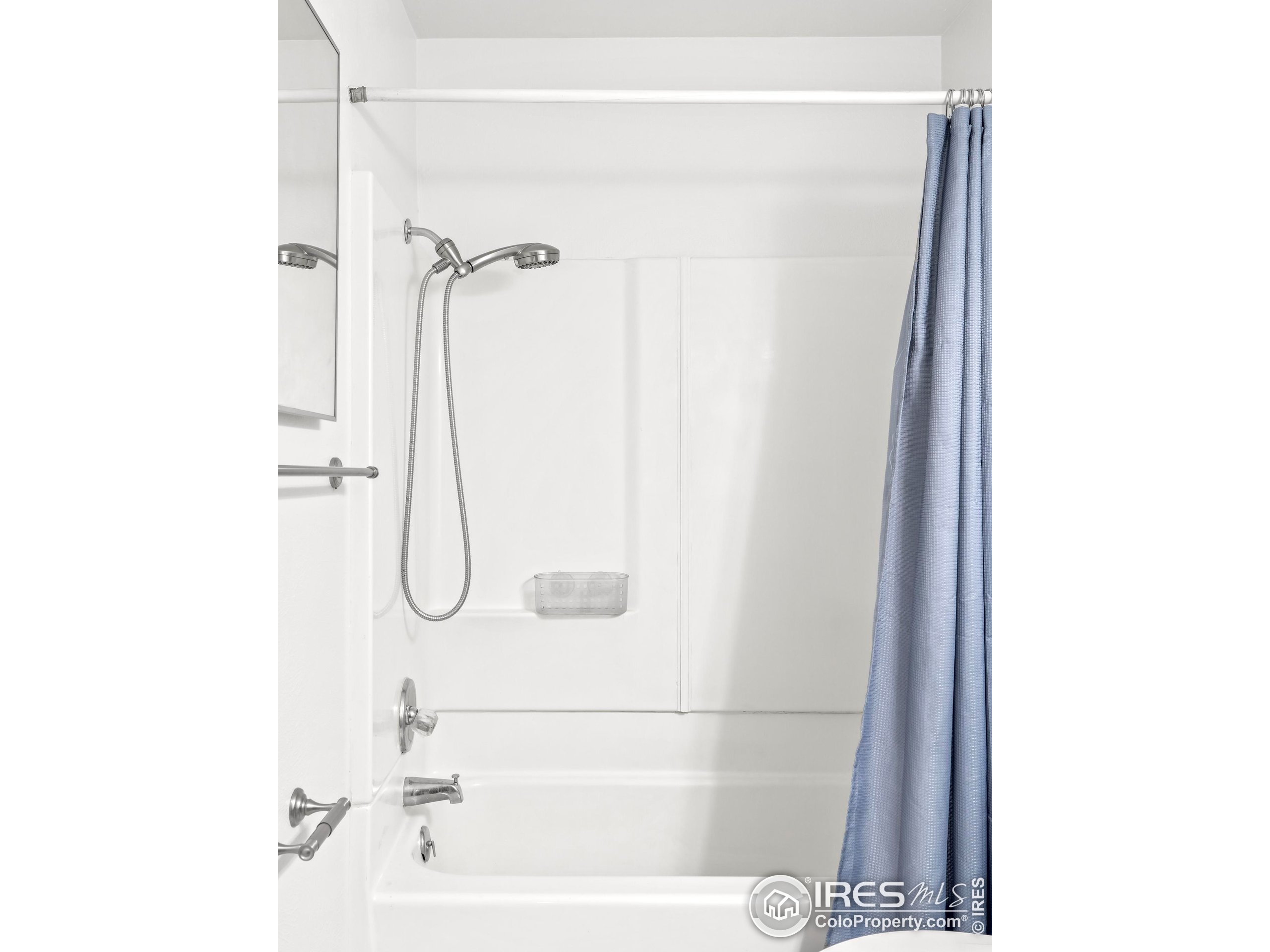 1111 Maxwell Ave 122