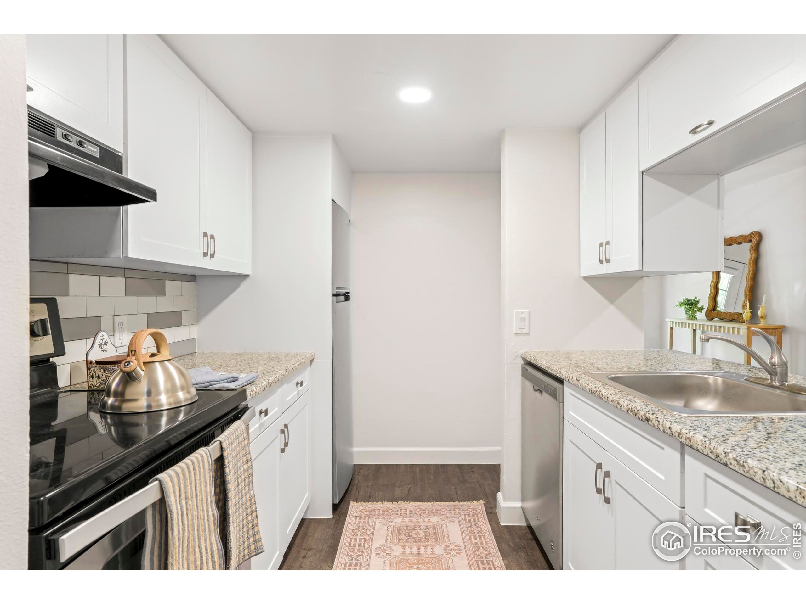 1111 Maxwell Ave 122