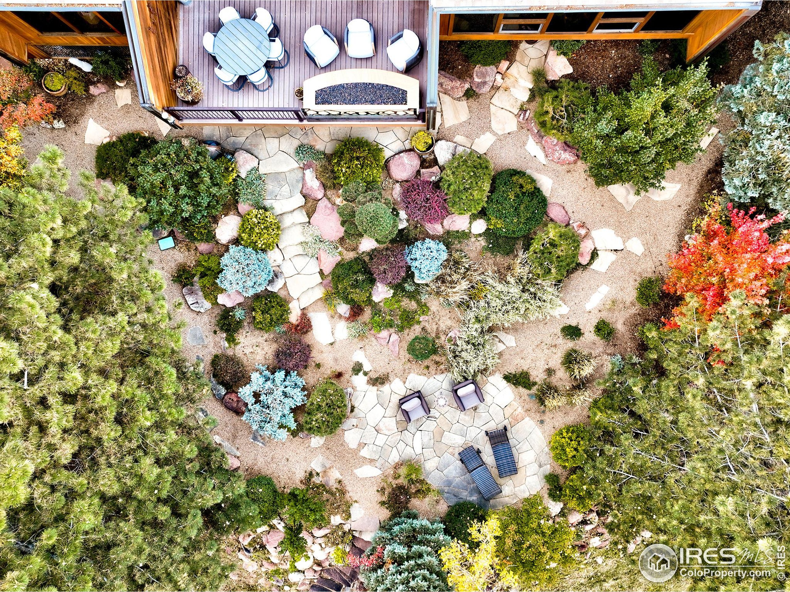 3746 Wonderland Hill Ave