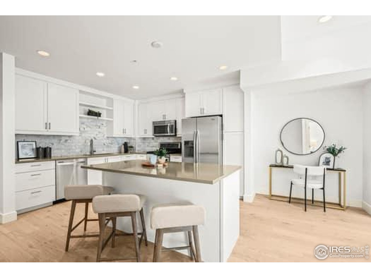 3301 Arapahoe Ave 3301-216