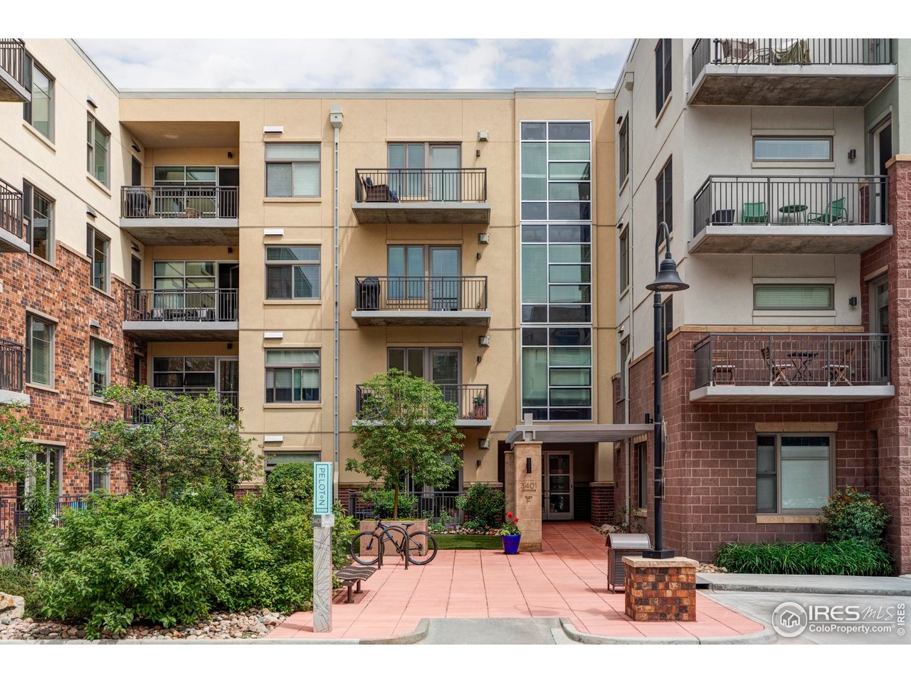 3401 Arapahoe Ave 310