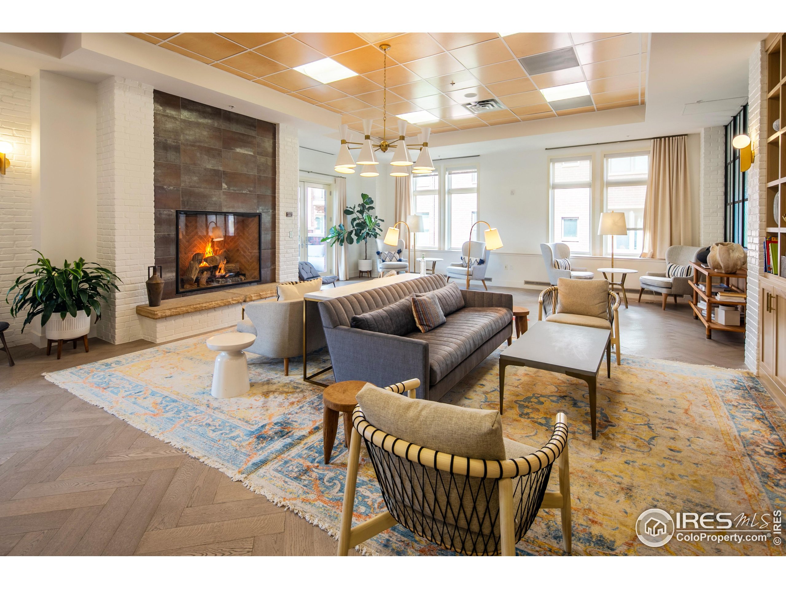 3401 Arapahoe Ave 310