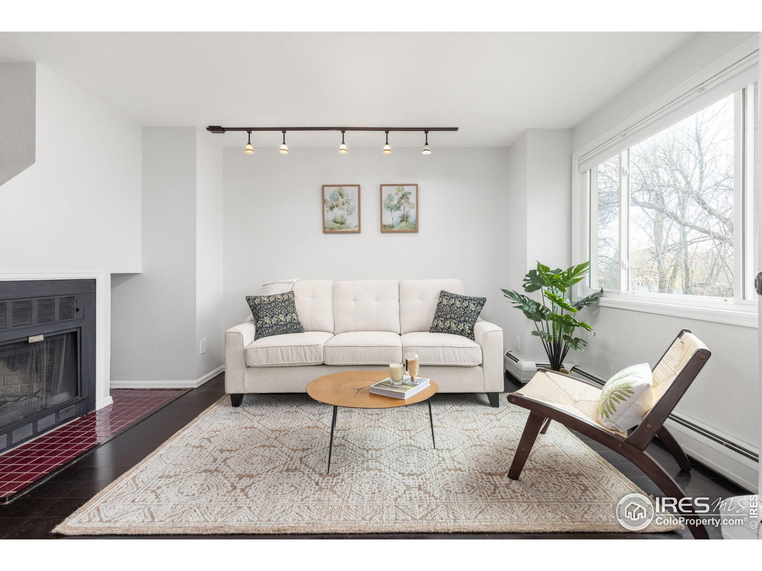 2201 Pearl St 110