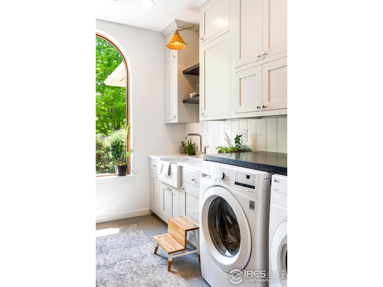 8911 Little Raven Trl