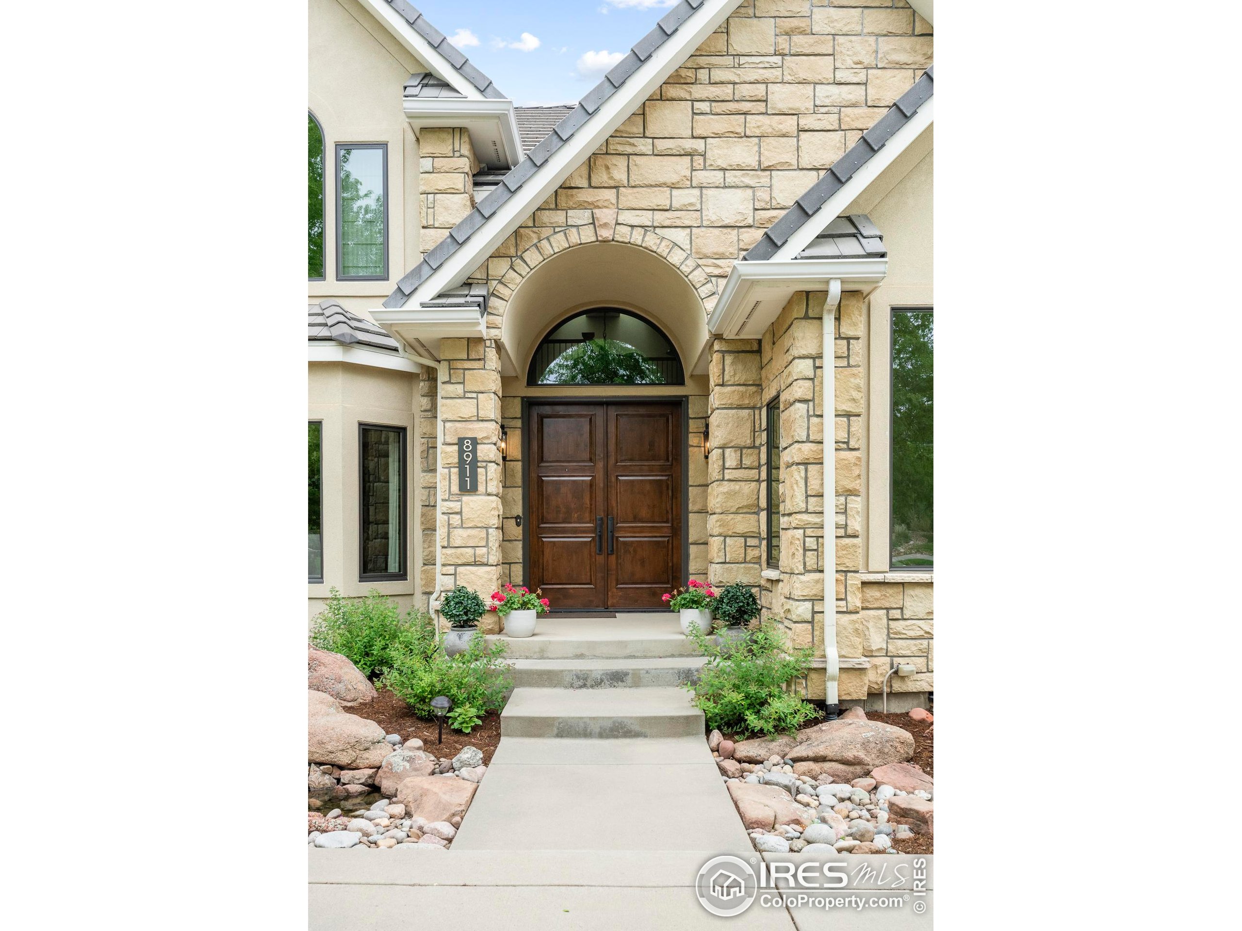 8911 Little Raven Trl