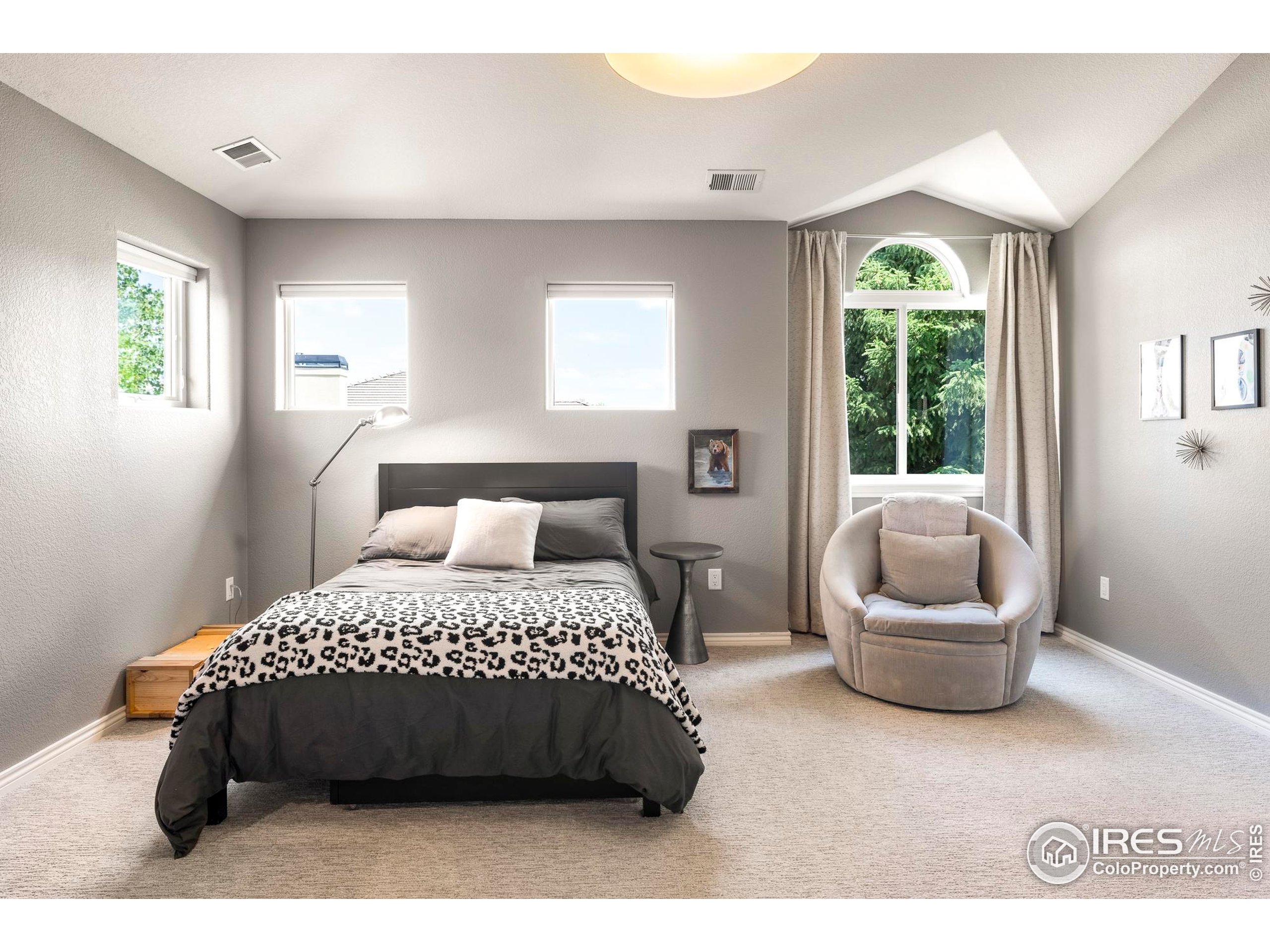 8911 Little Raven Trl