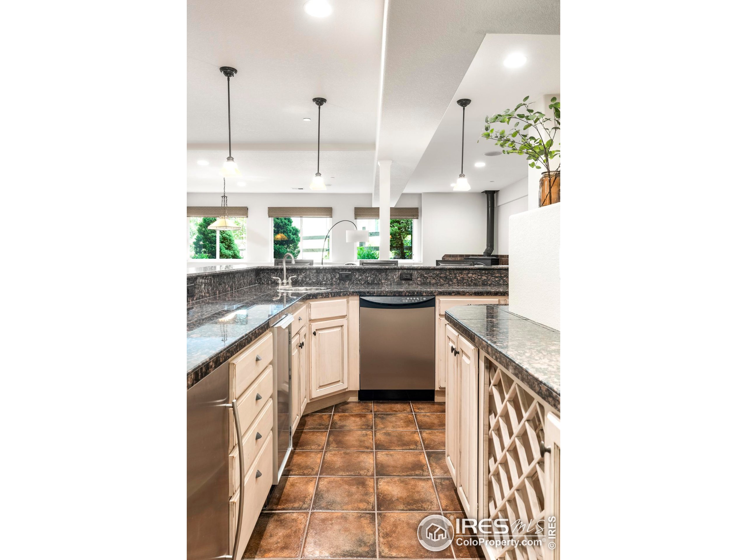 8911 Little Raven Trl