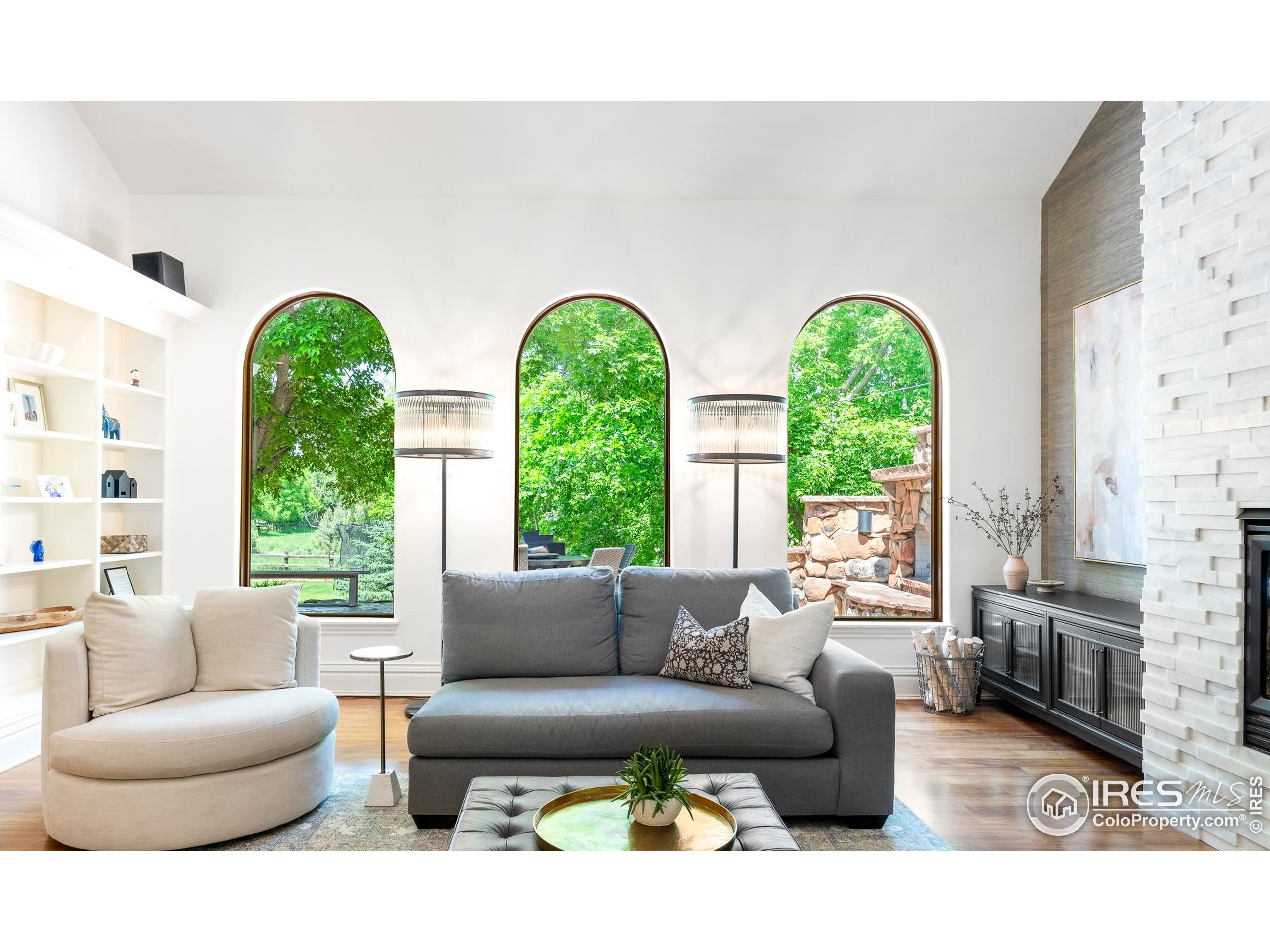 8911 Little Raven Trl