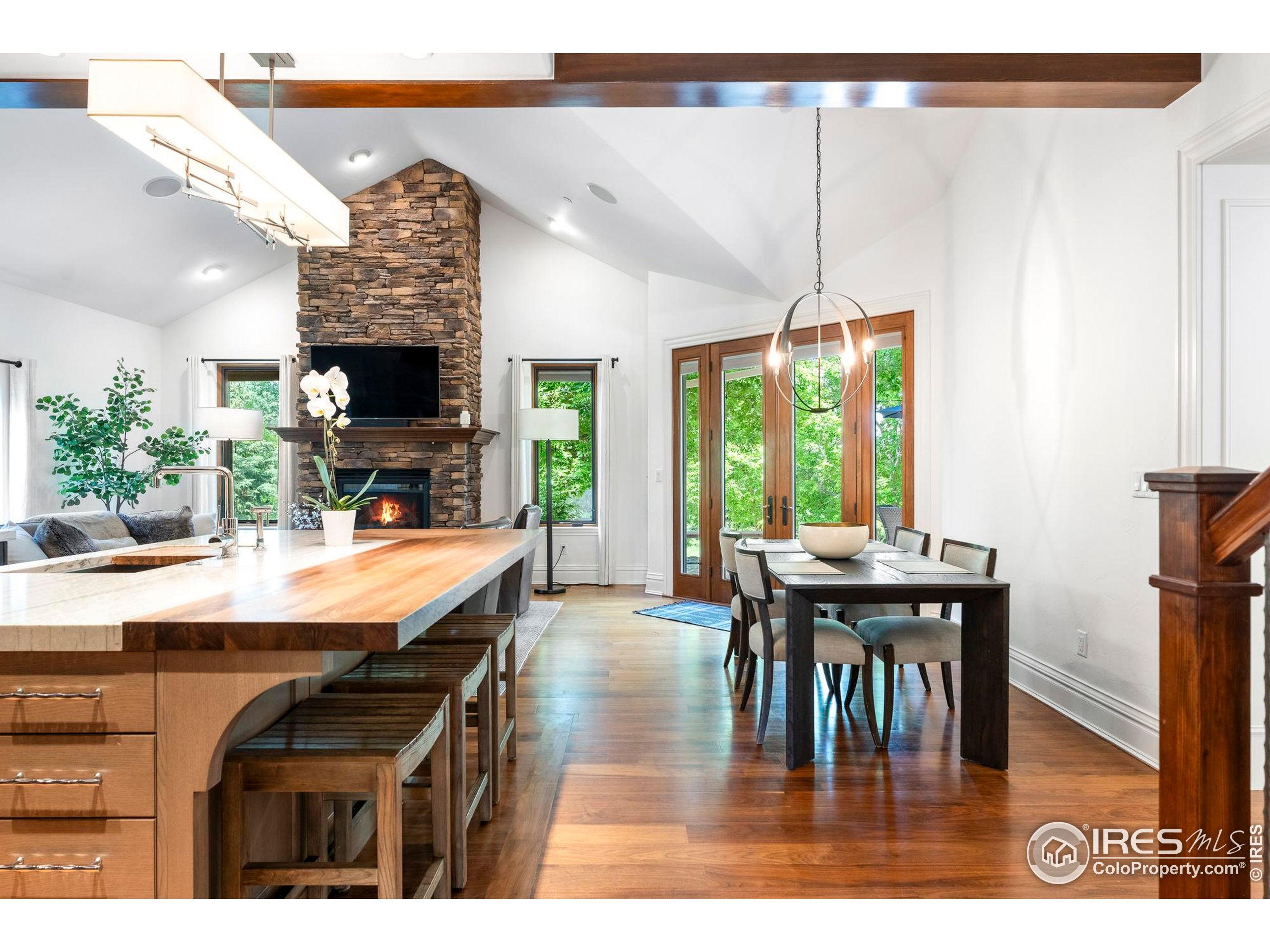 8911 Little Raven Trl