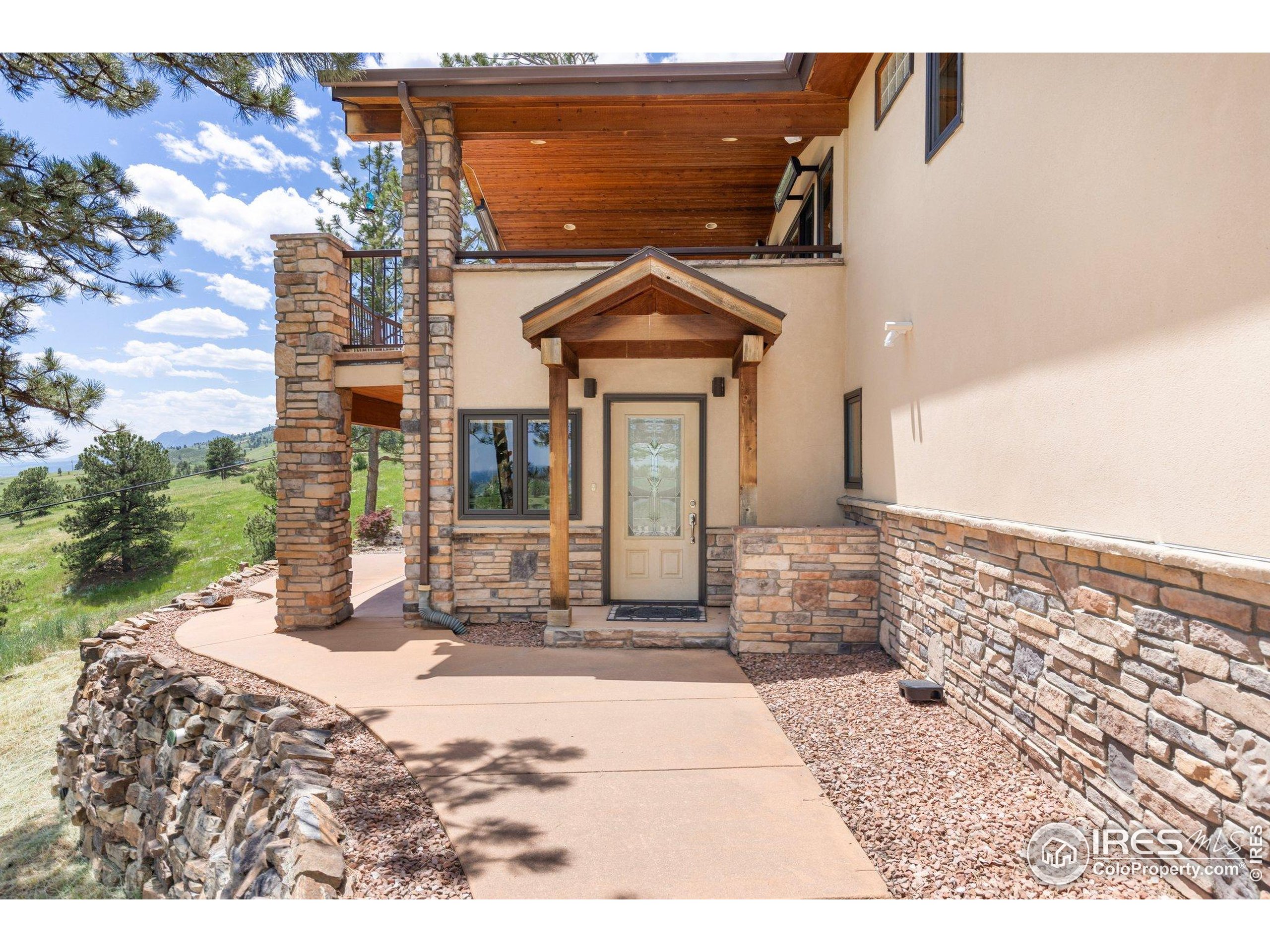 8323 Thunderhead Dr