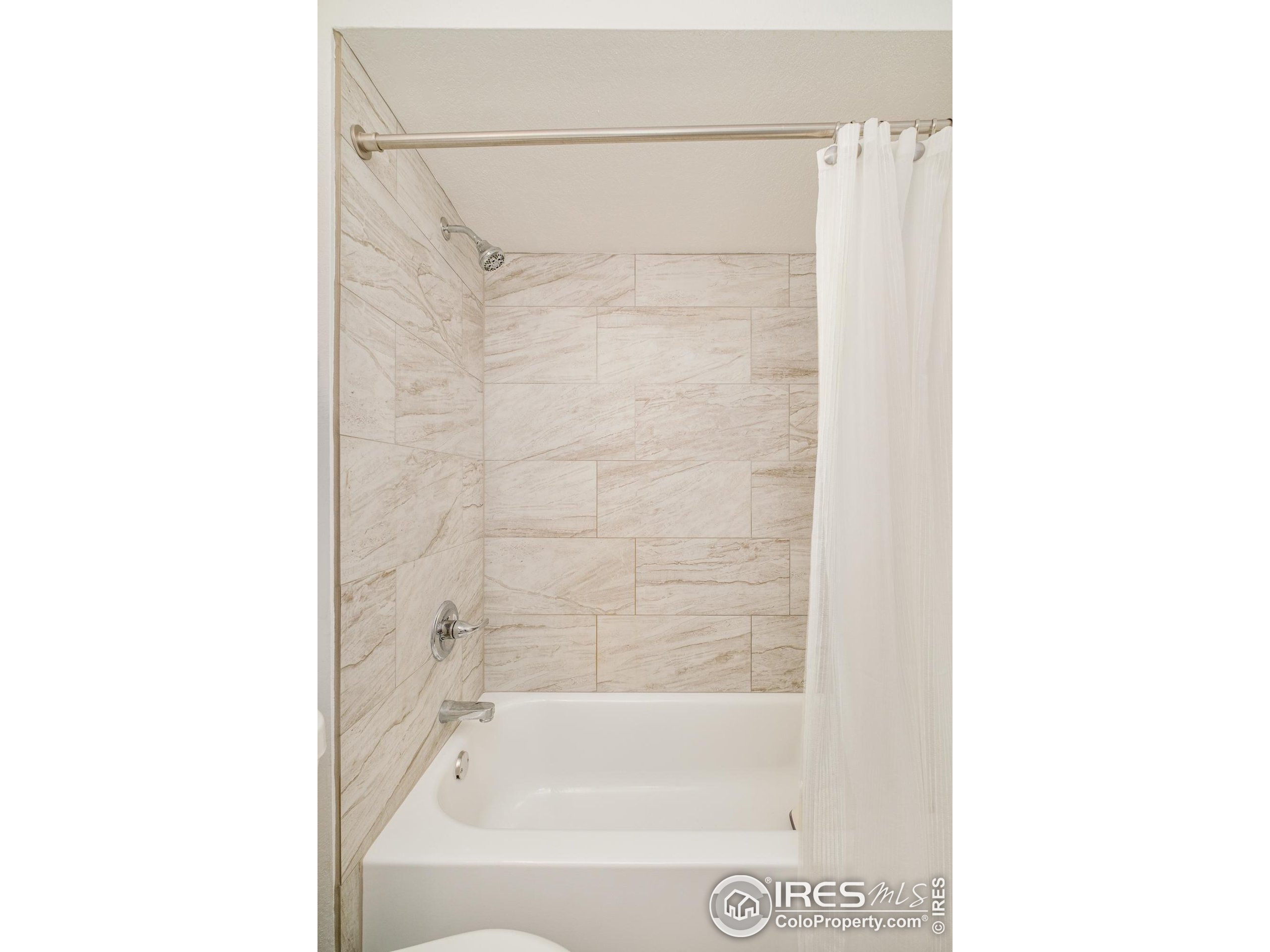 4887 White Rock Cir F