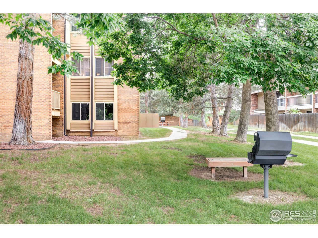 3393 Madison Ave W-128