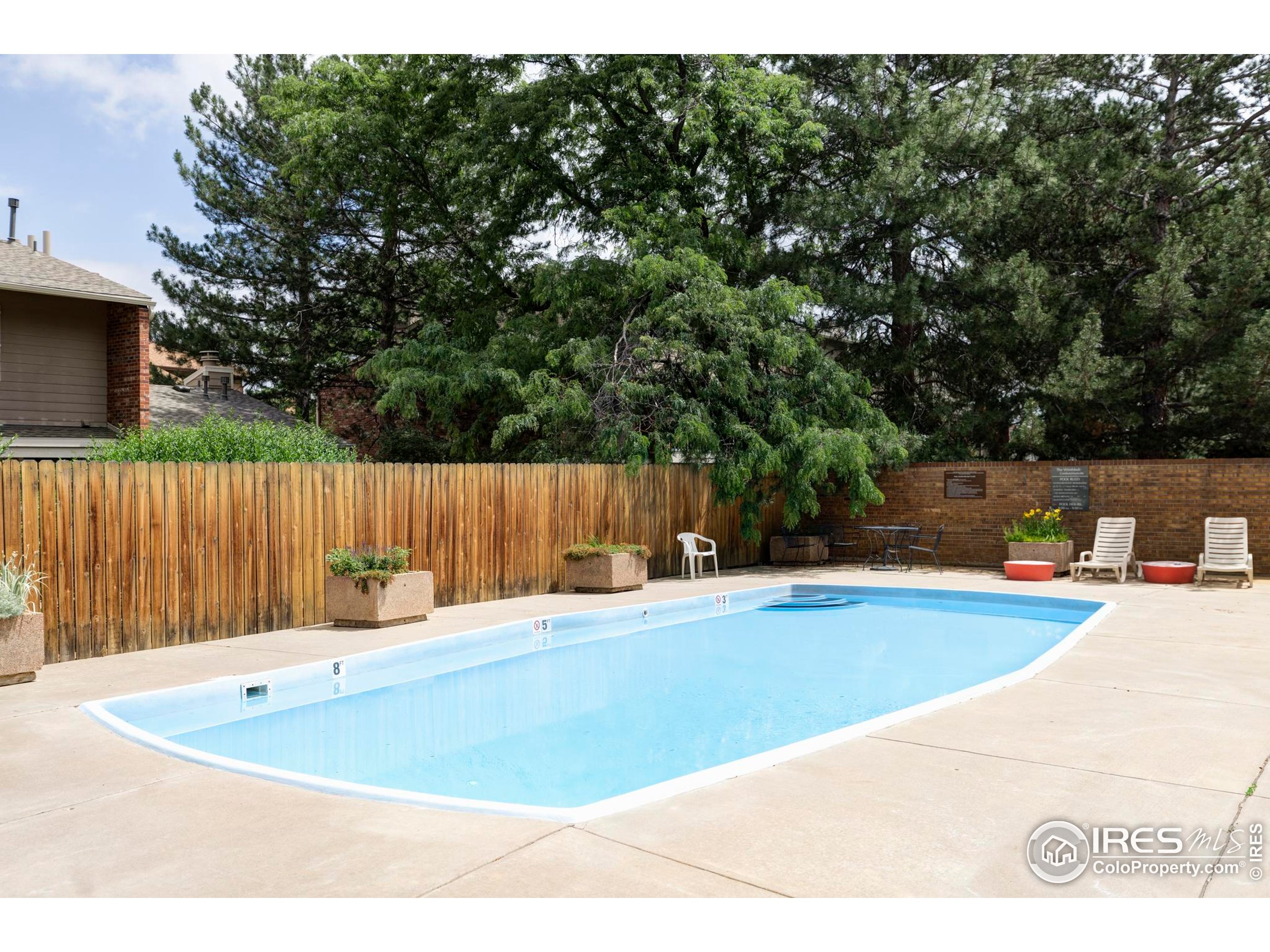 3393 Madison Ave W-128