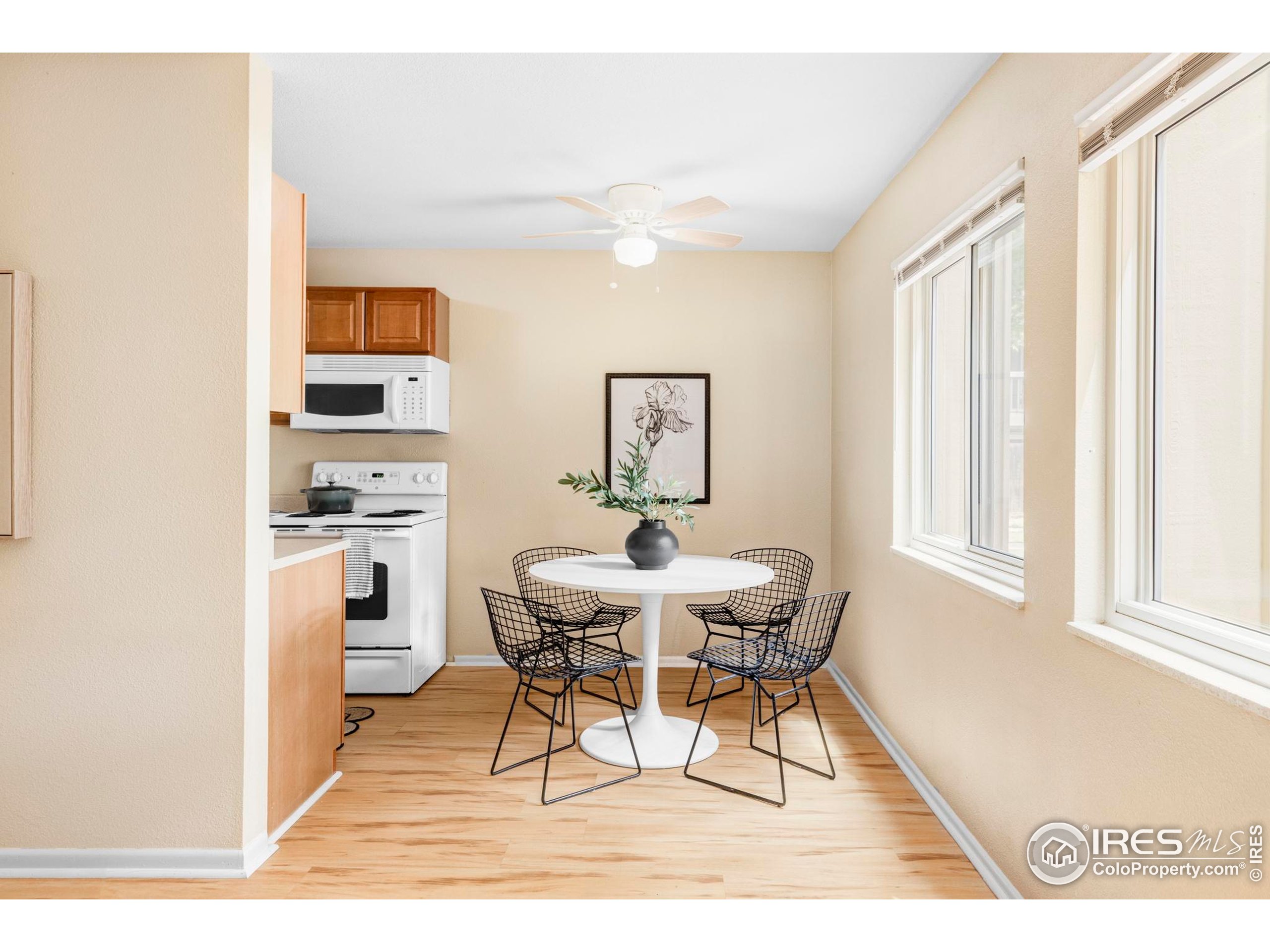 3393 Madison Ave W-128