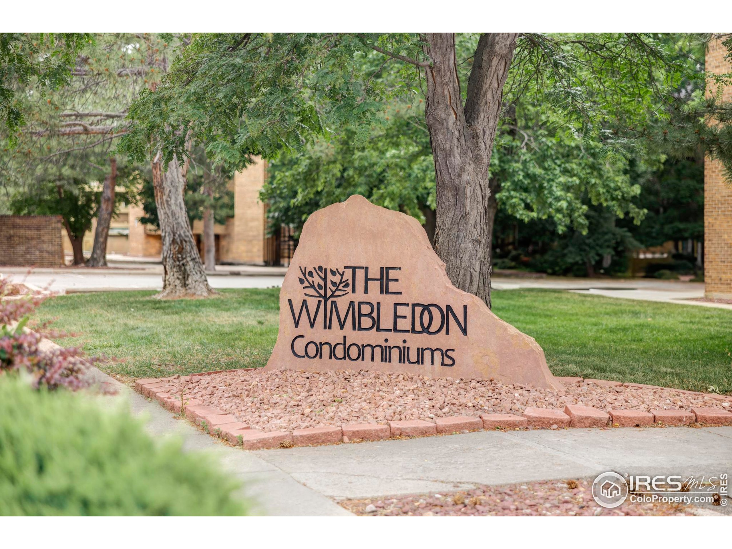 3393 Madison Ave W-128