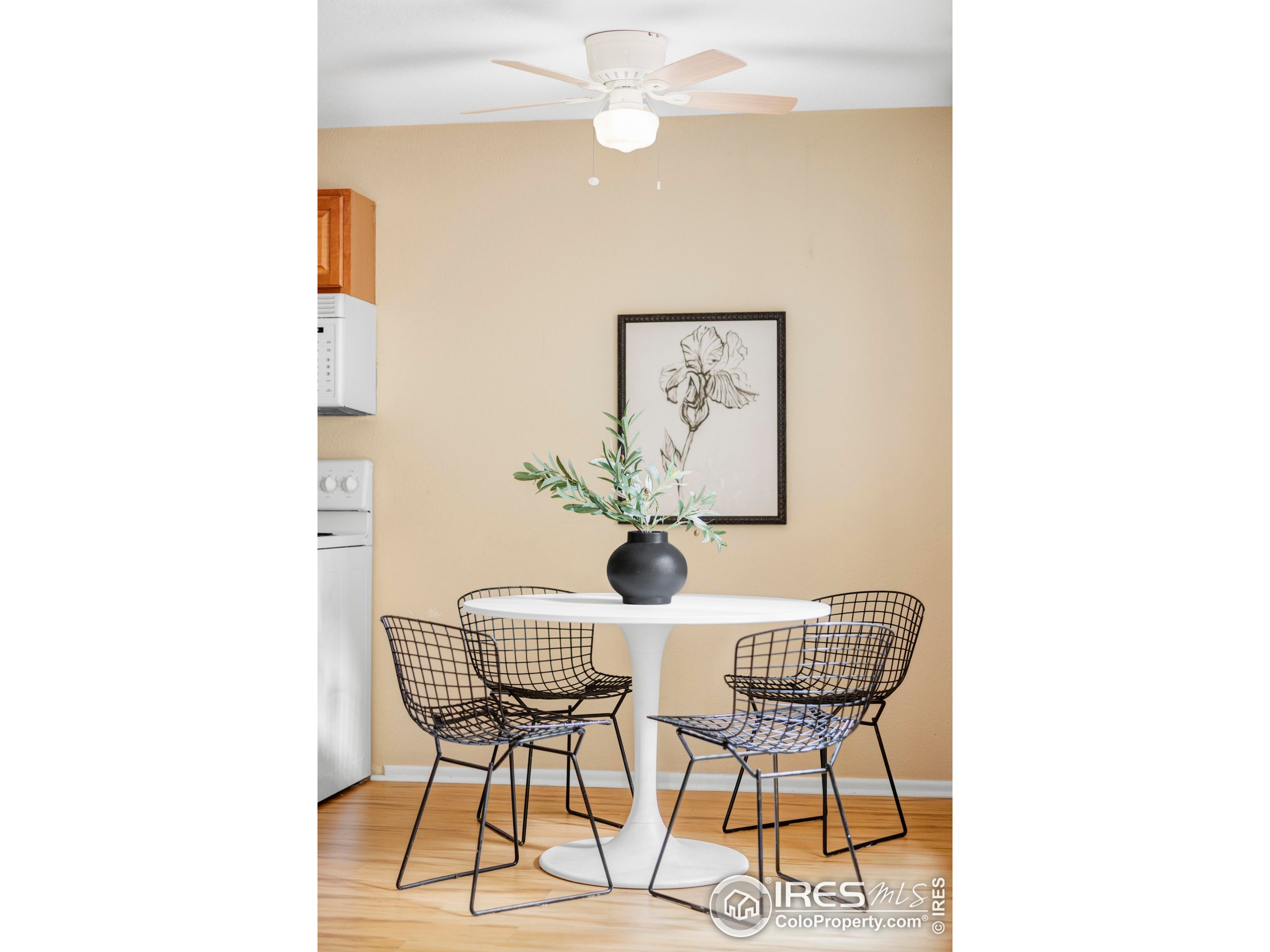 3393 Madison Ave W-128