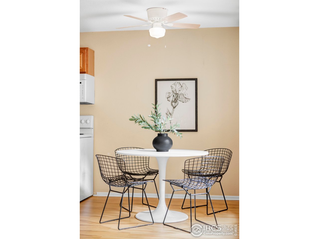 3393 Madison Ave W-128