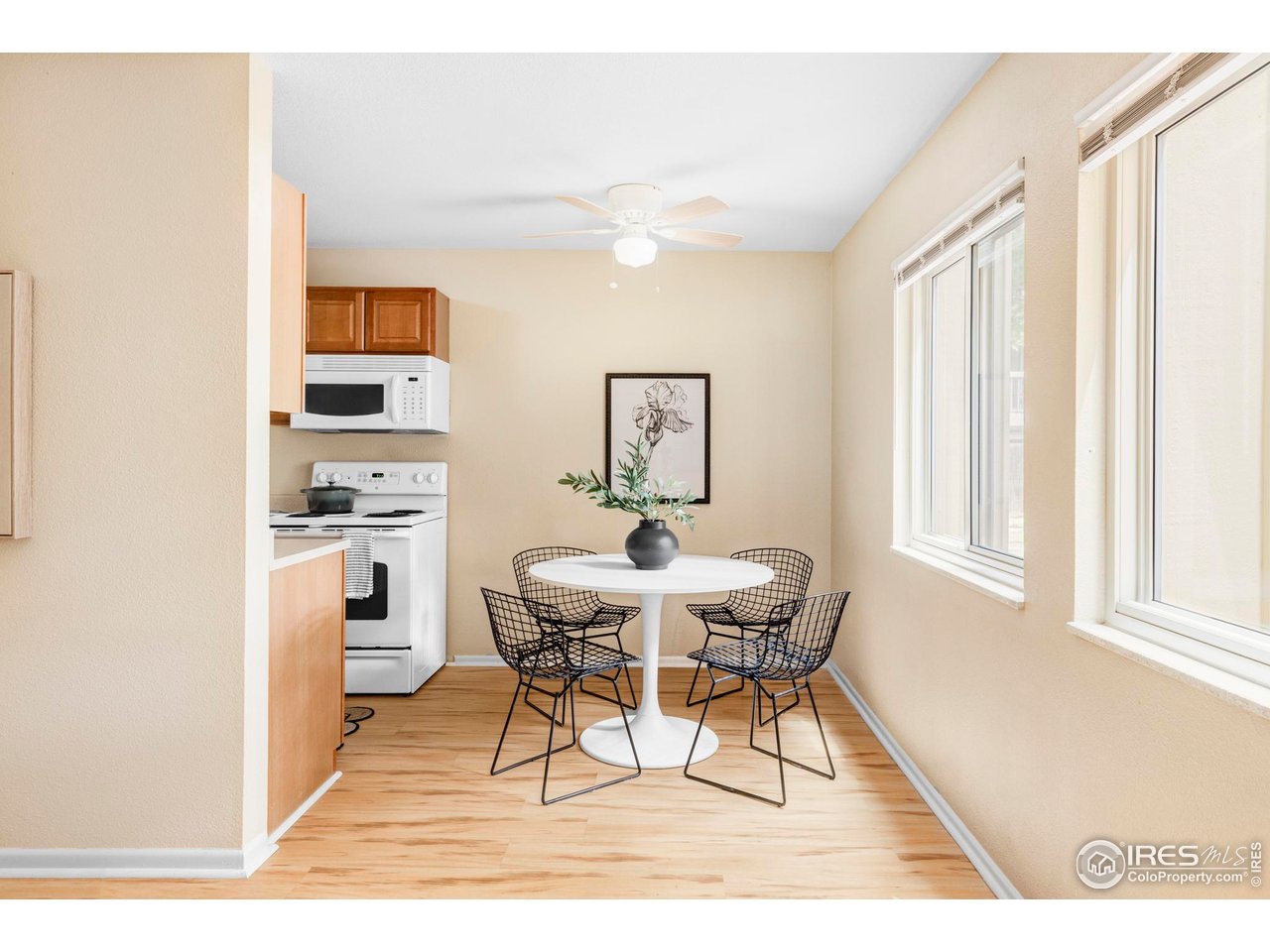 3393 Madison Ave W-128