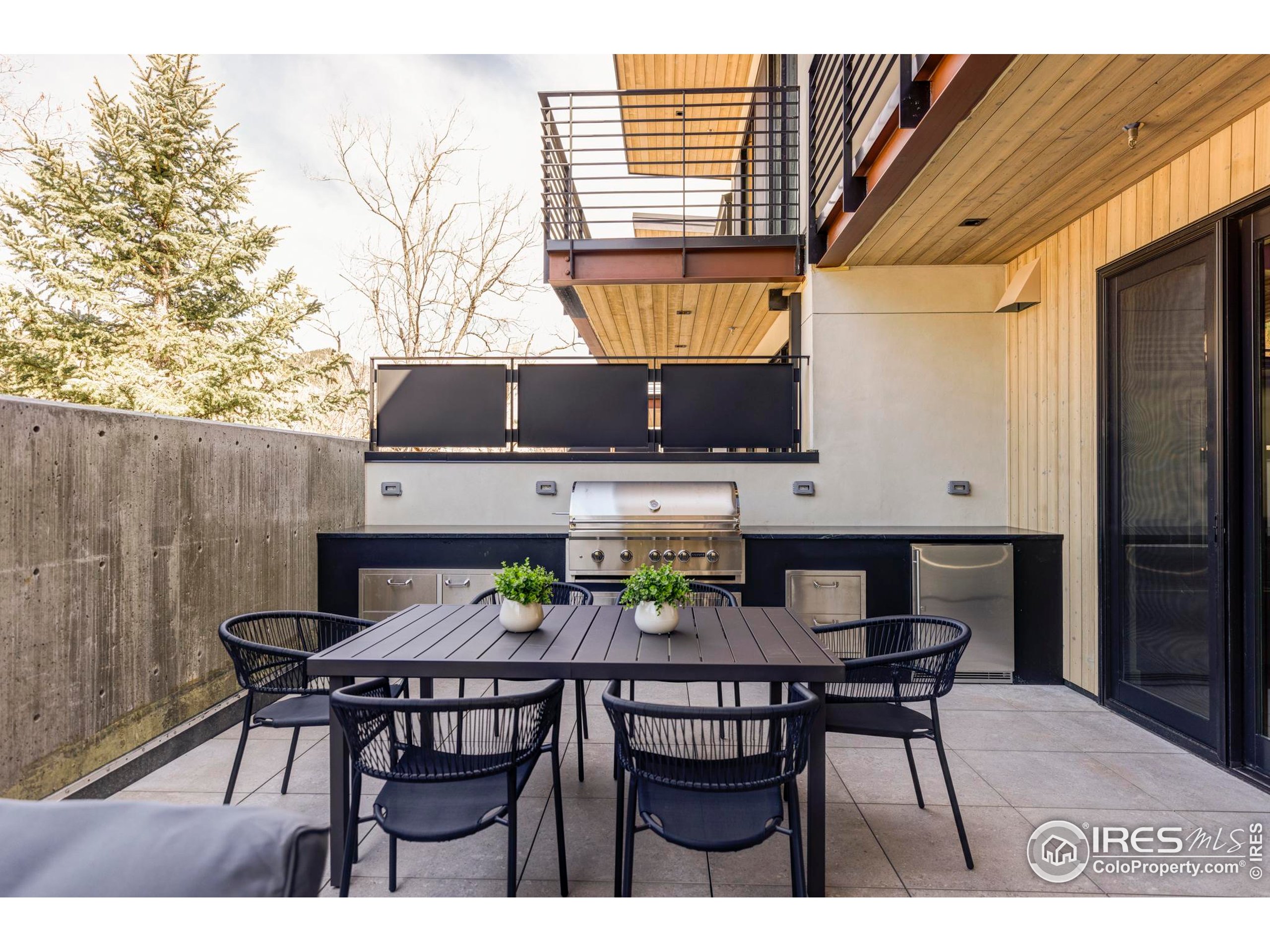 358 Arapahoe Ave B