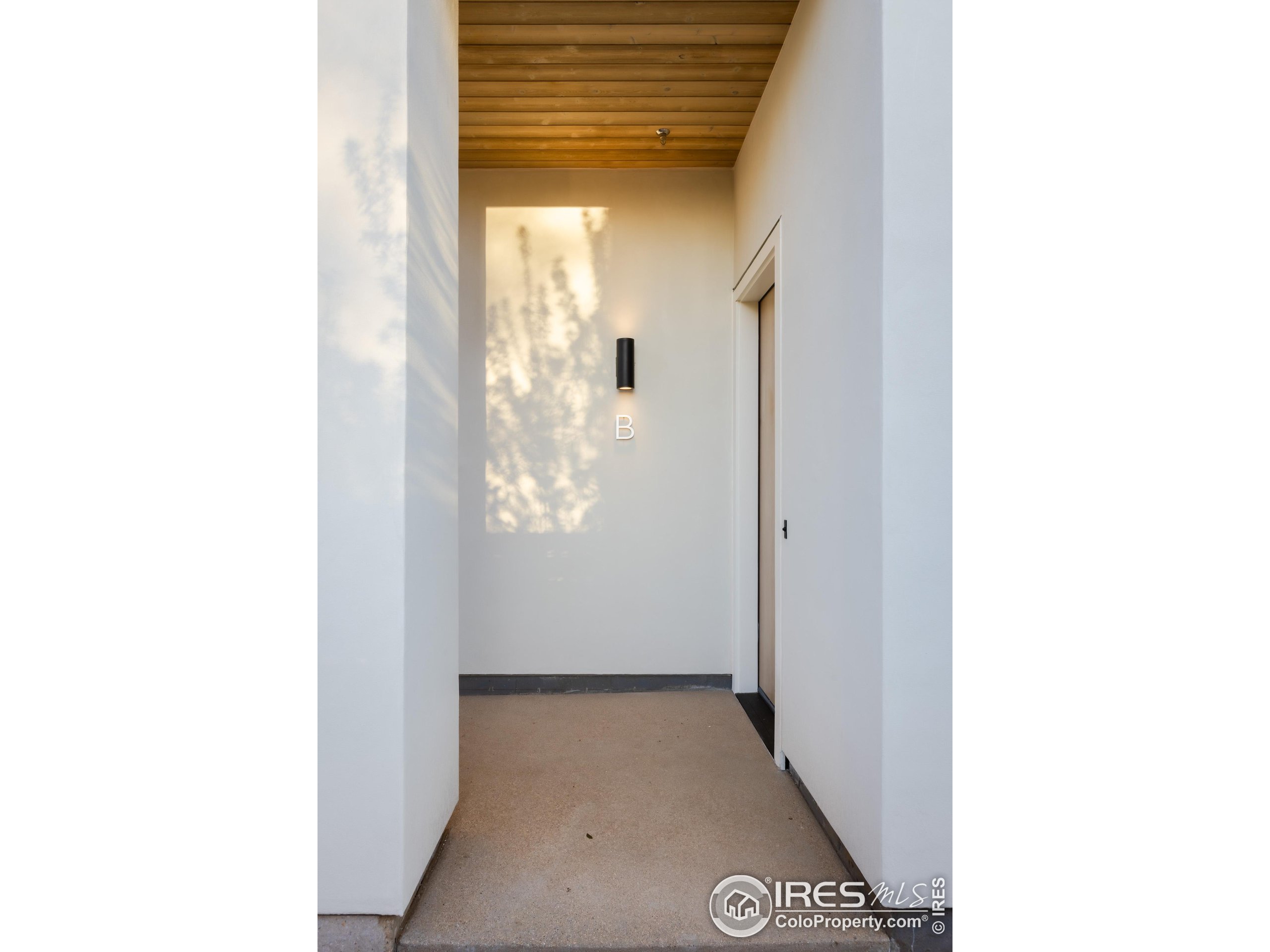 358 Arapahoe Ave B