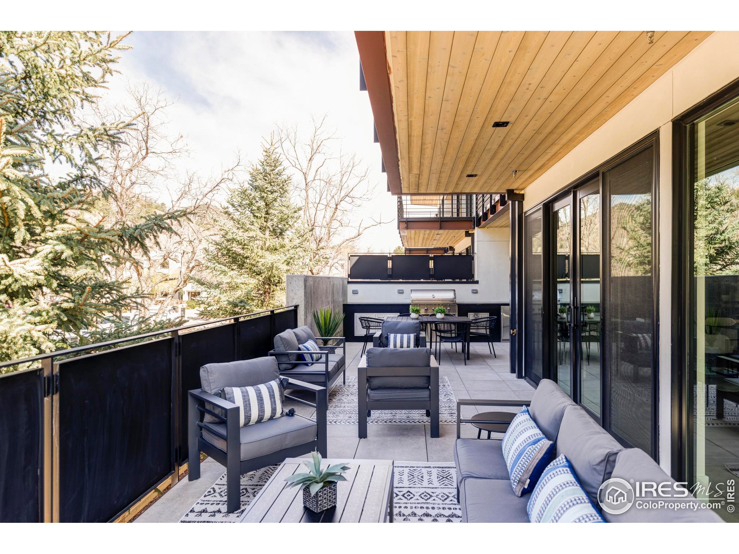 358 Arapahoe Ave B