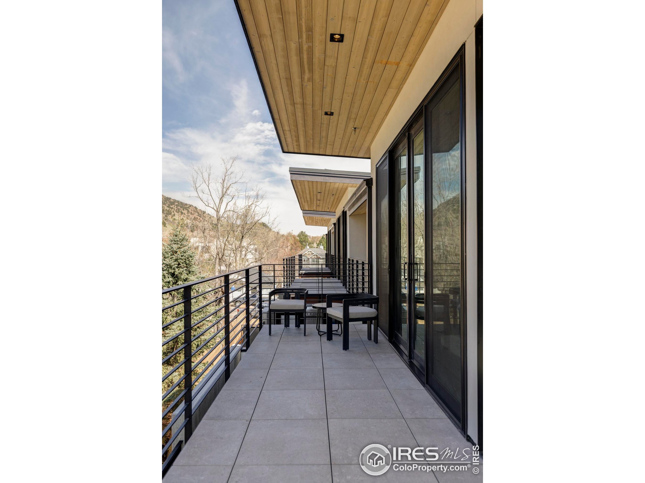 358 Arapahoe Ave B