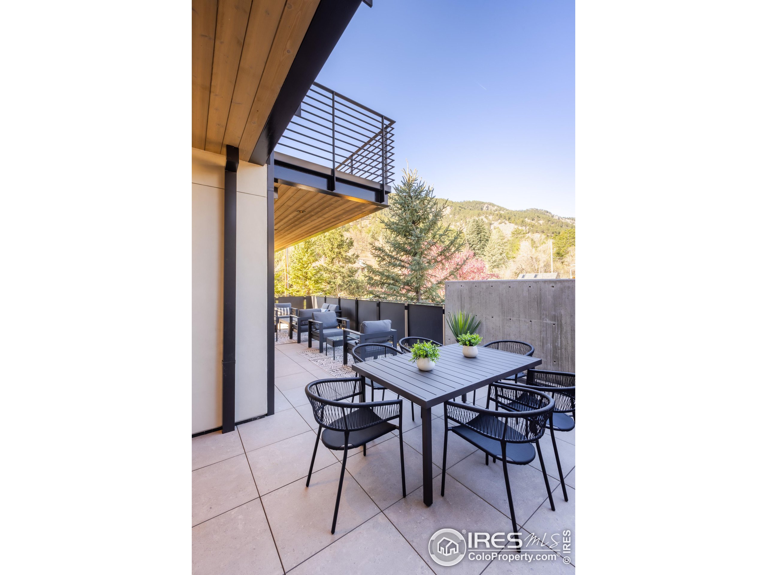 358 Arapahoe Ave B