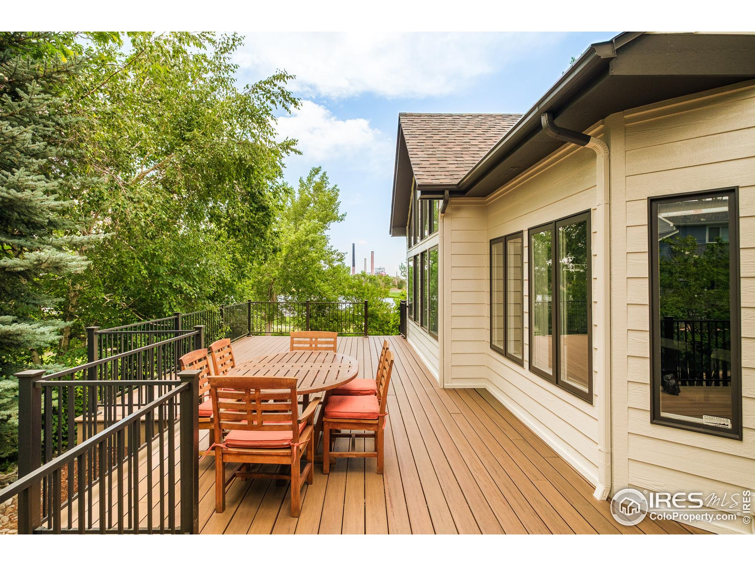 1323 Swallow Ct
