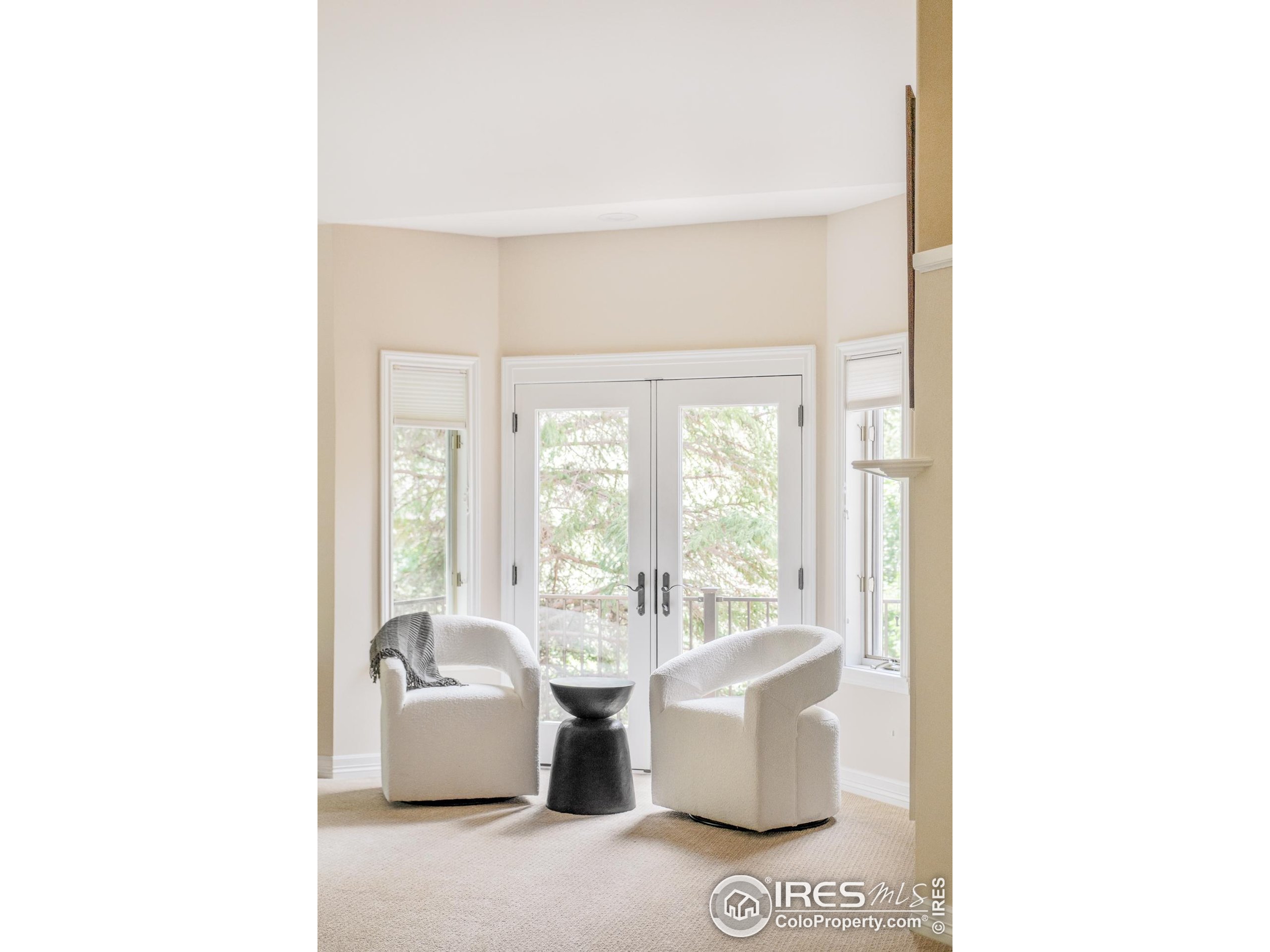 1323 Swallow Ct