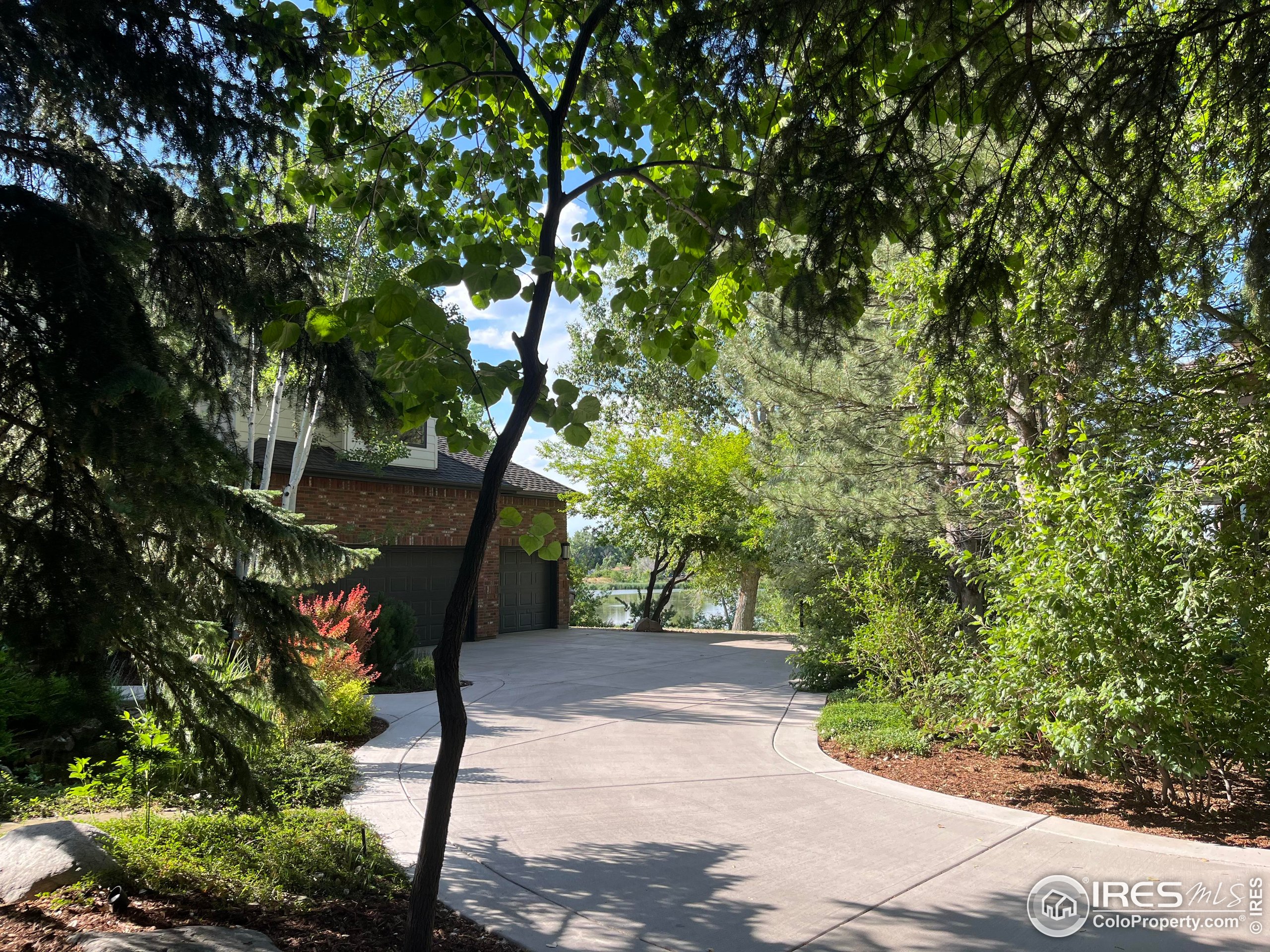 1323 Swallow Ct