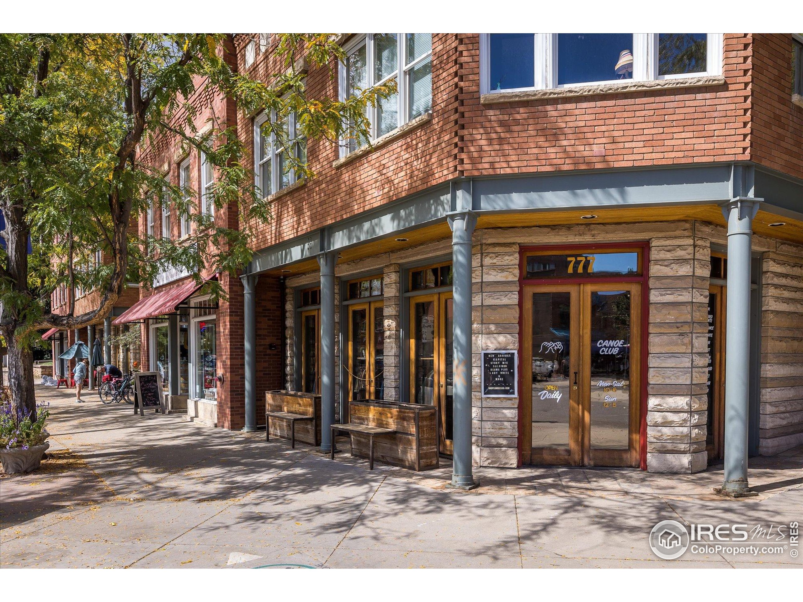 820 Pearl St E