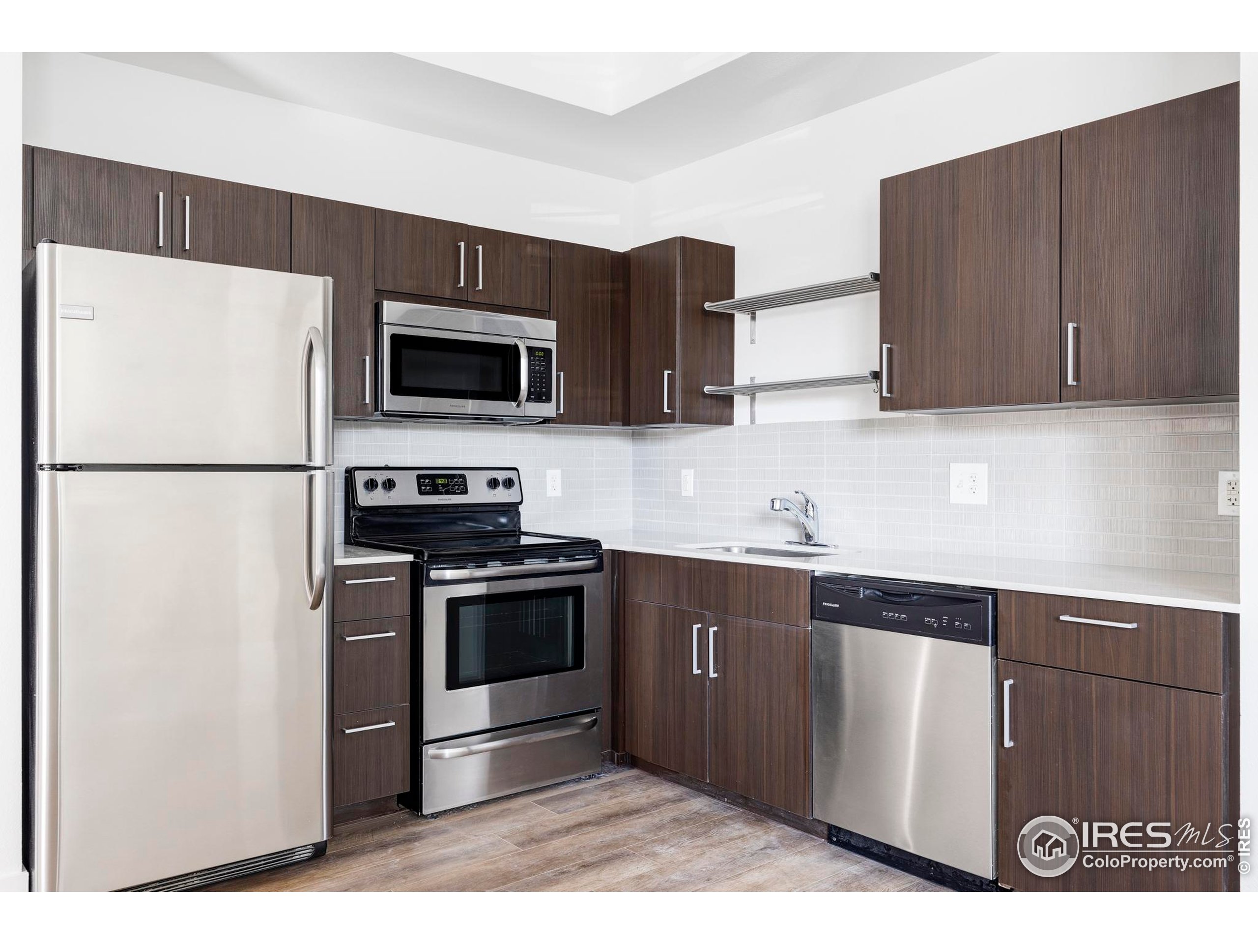 1707 Walnut St 208