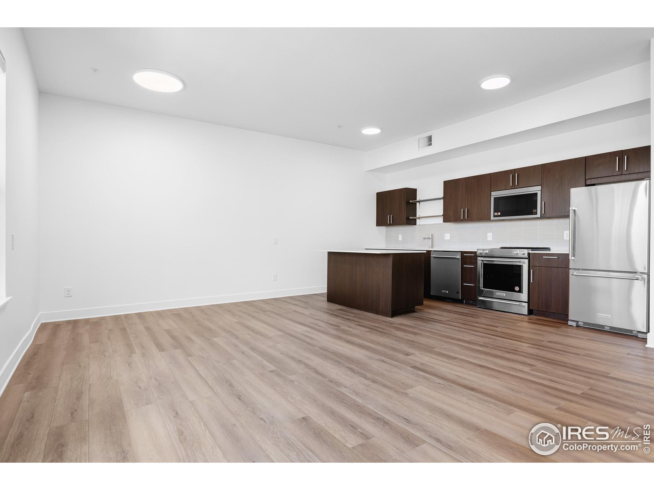 1707 Walnut St 208
