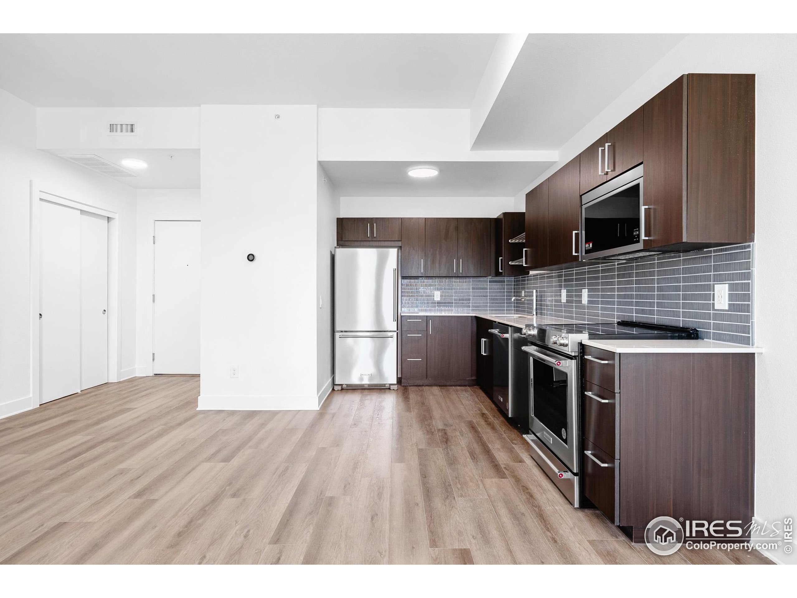 1707 Walnut St 206