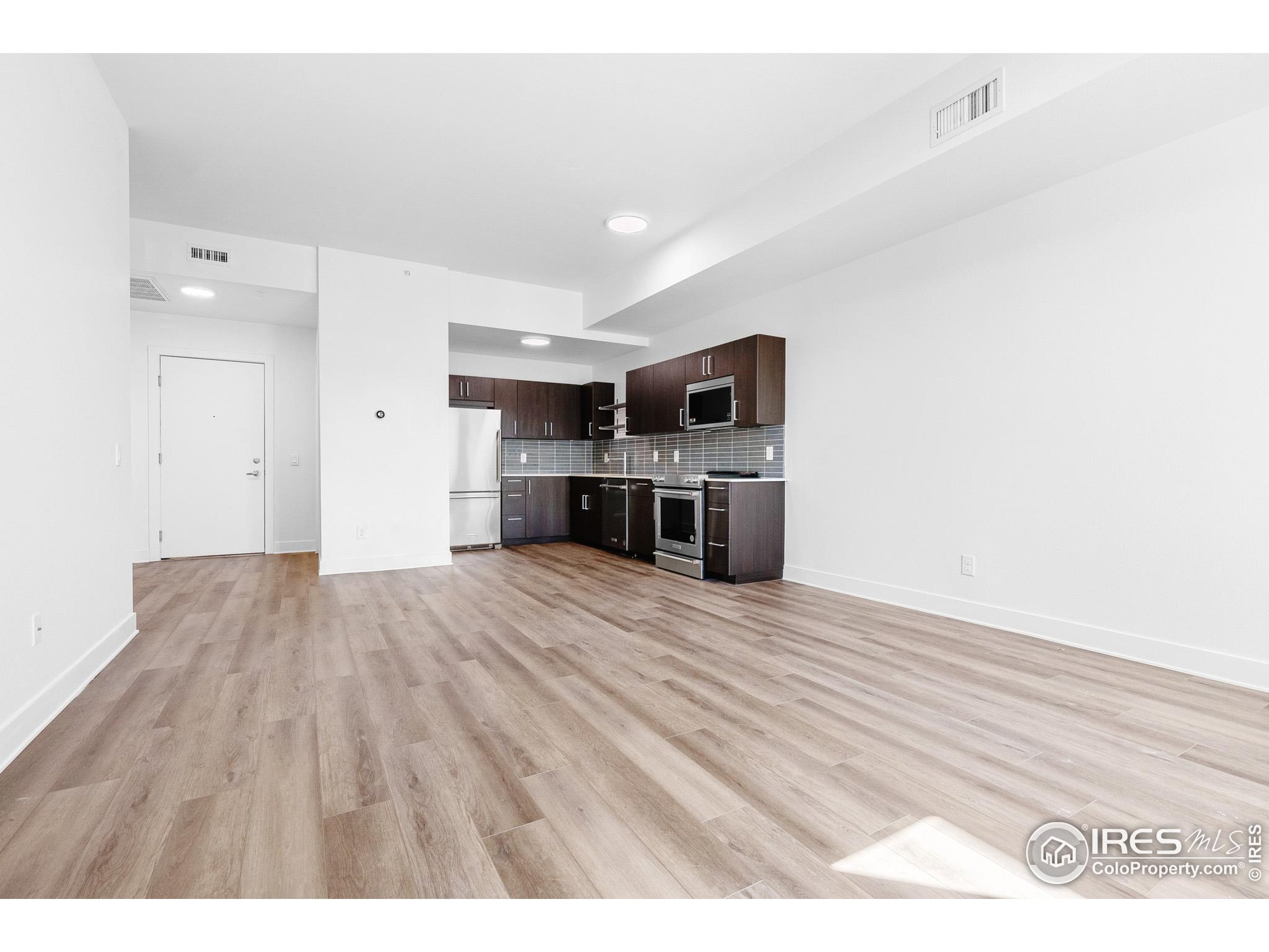 1707 Walnut St 206