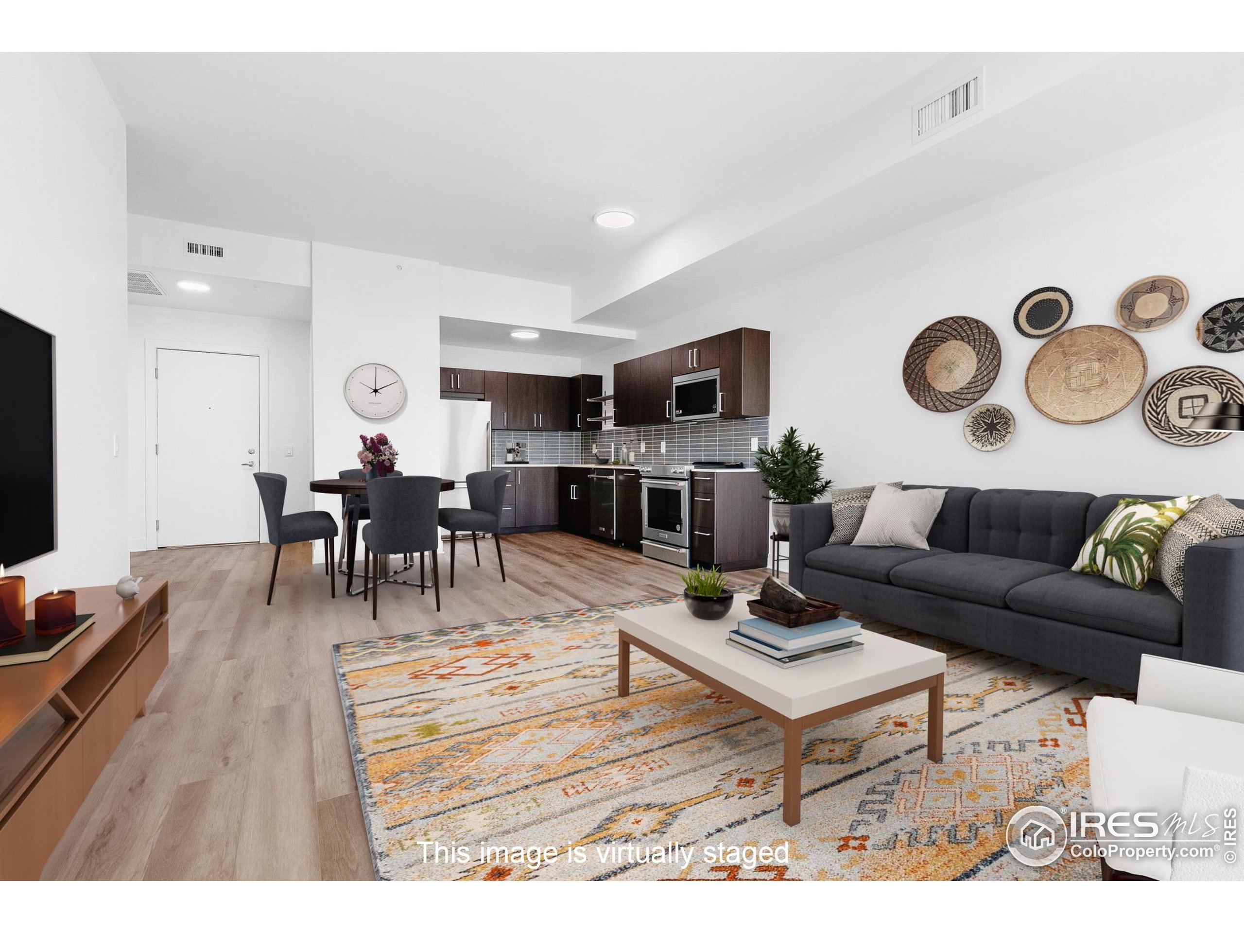 1707 Walnut St 206
